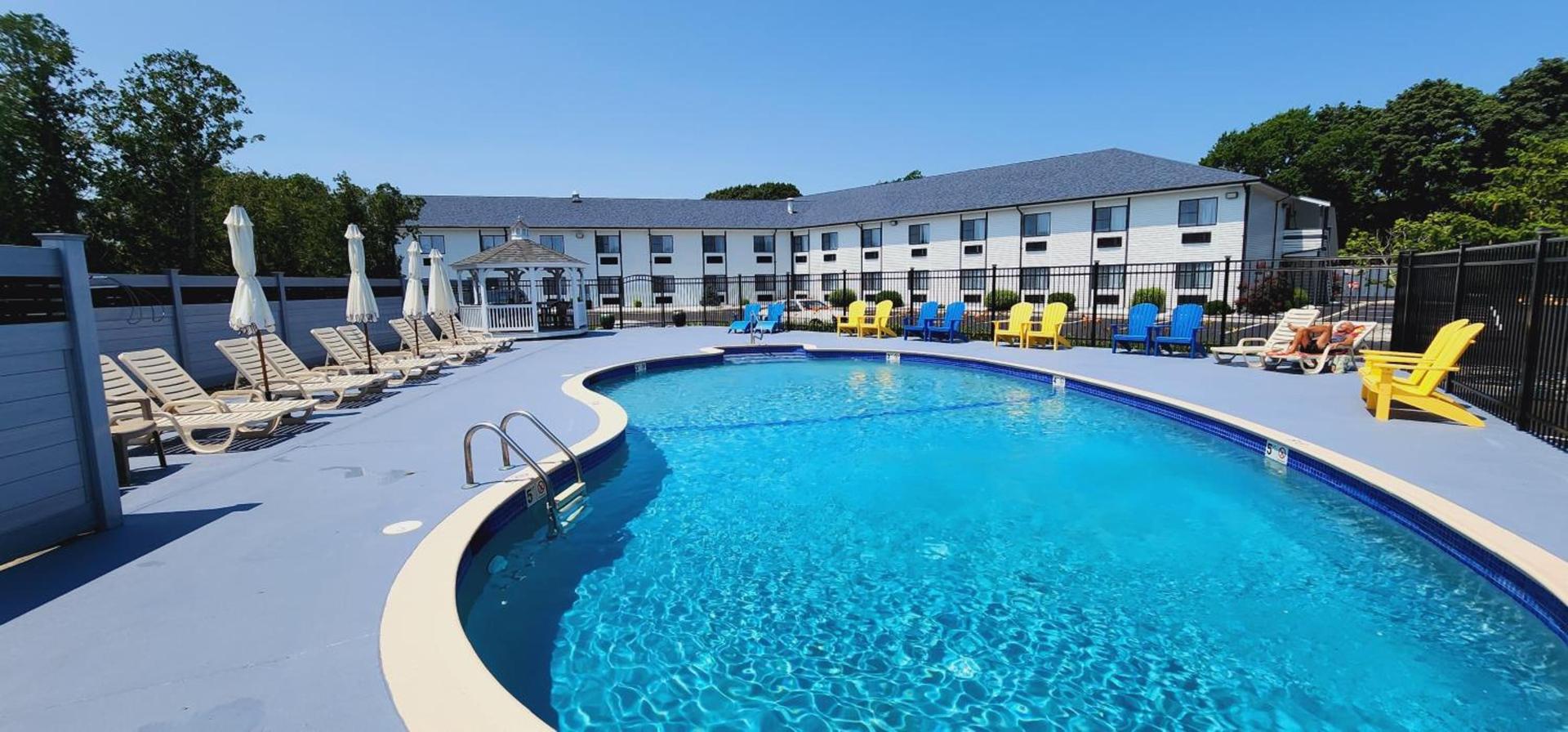 Ambassador Inn and Suites photo 68