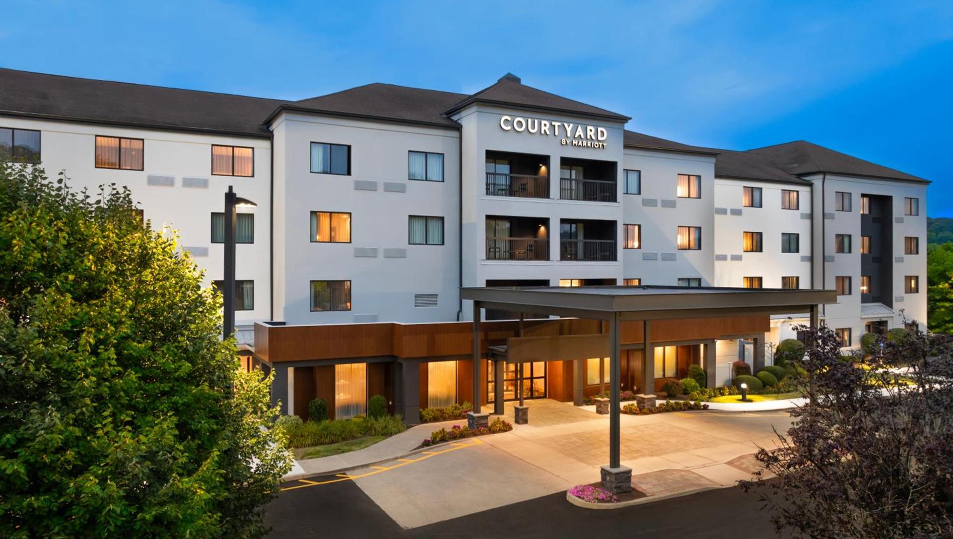 Courtyard by Marriott Danbury — hotel in Danbury