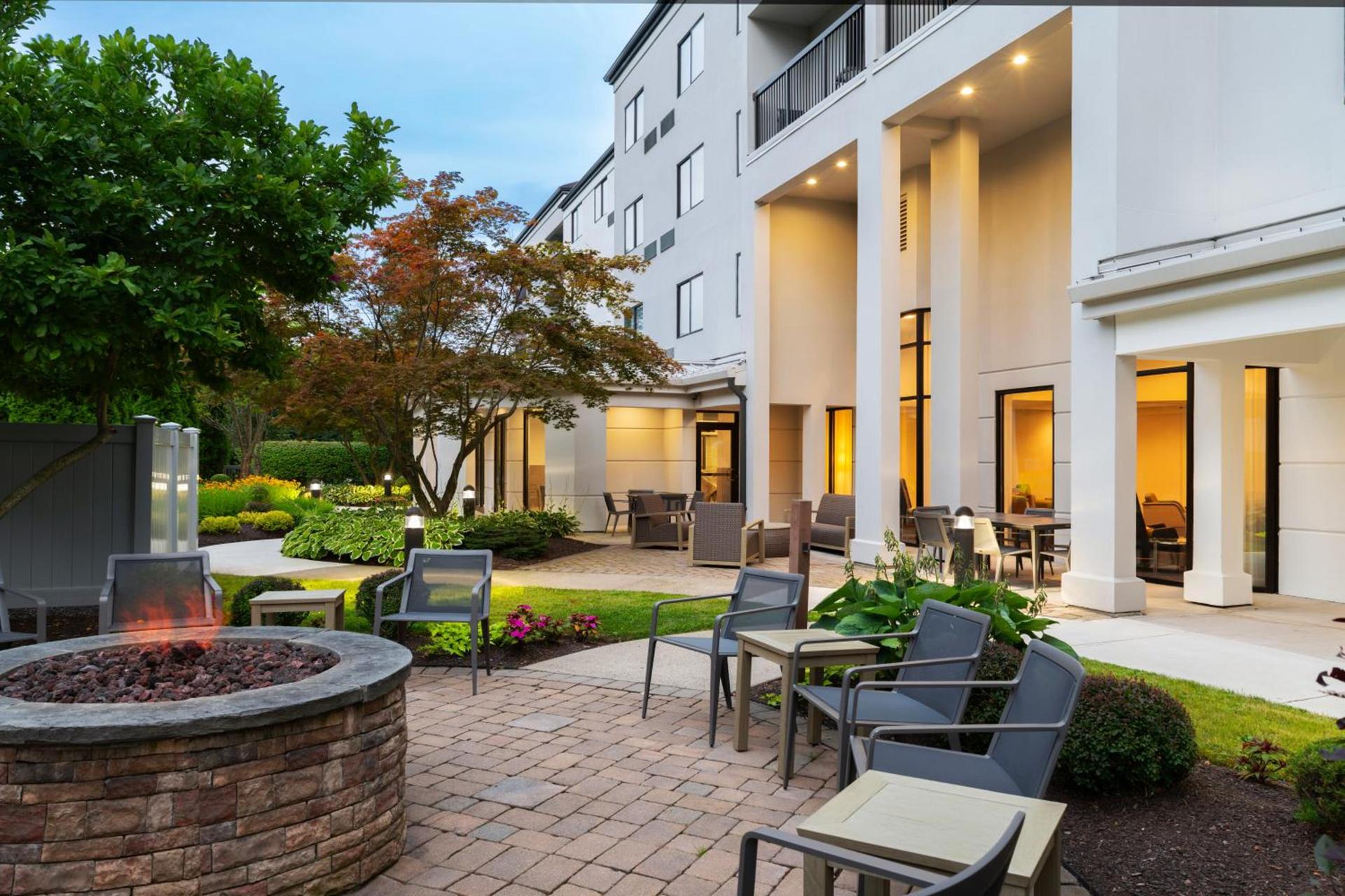 Courtyard by Marriott Danbury photo 3
