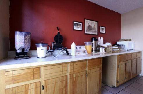 Americas Best Value Inn - Malvern photo 7