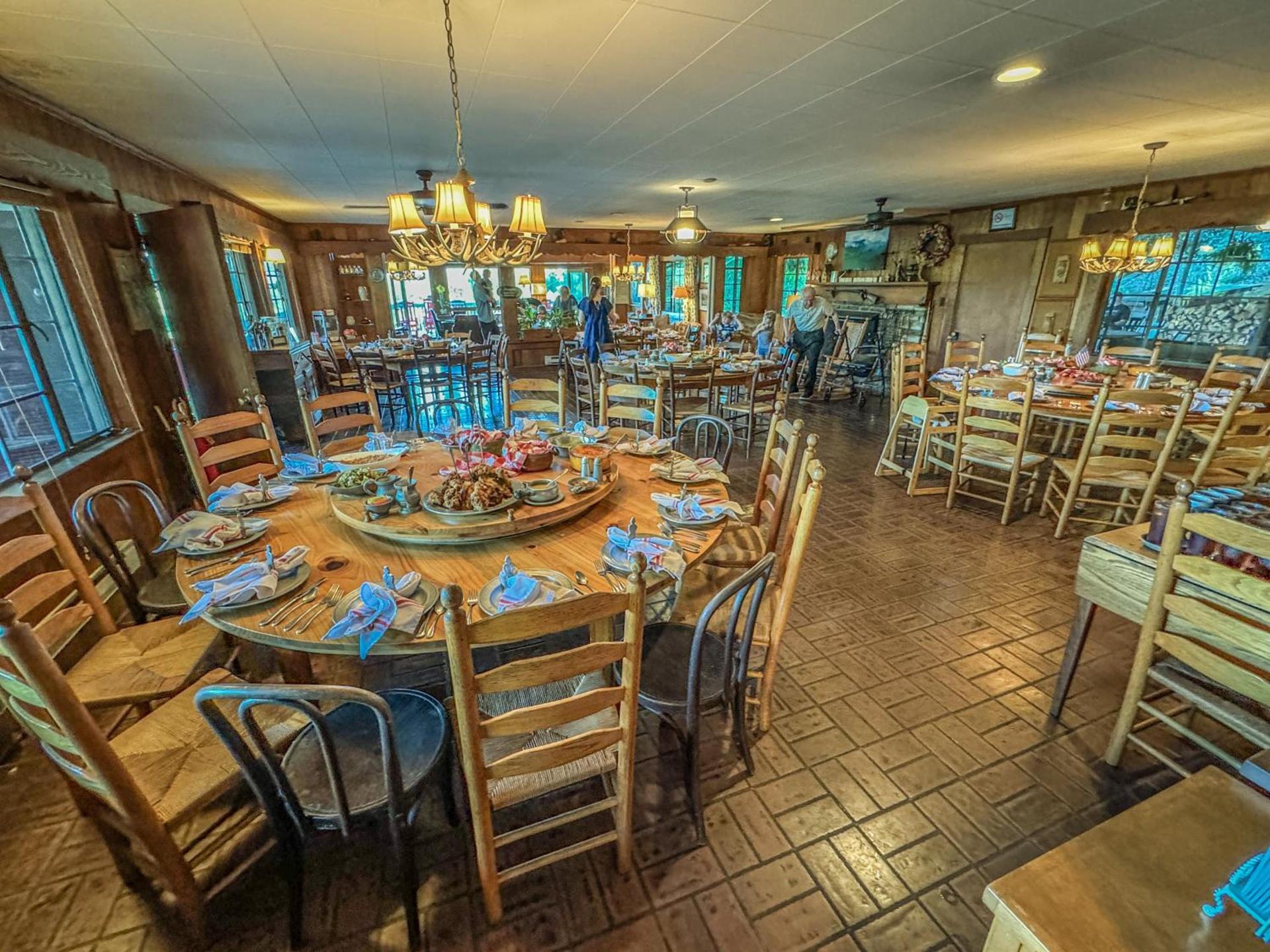Hemlock Inn photo 27