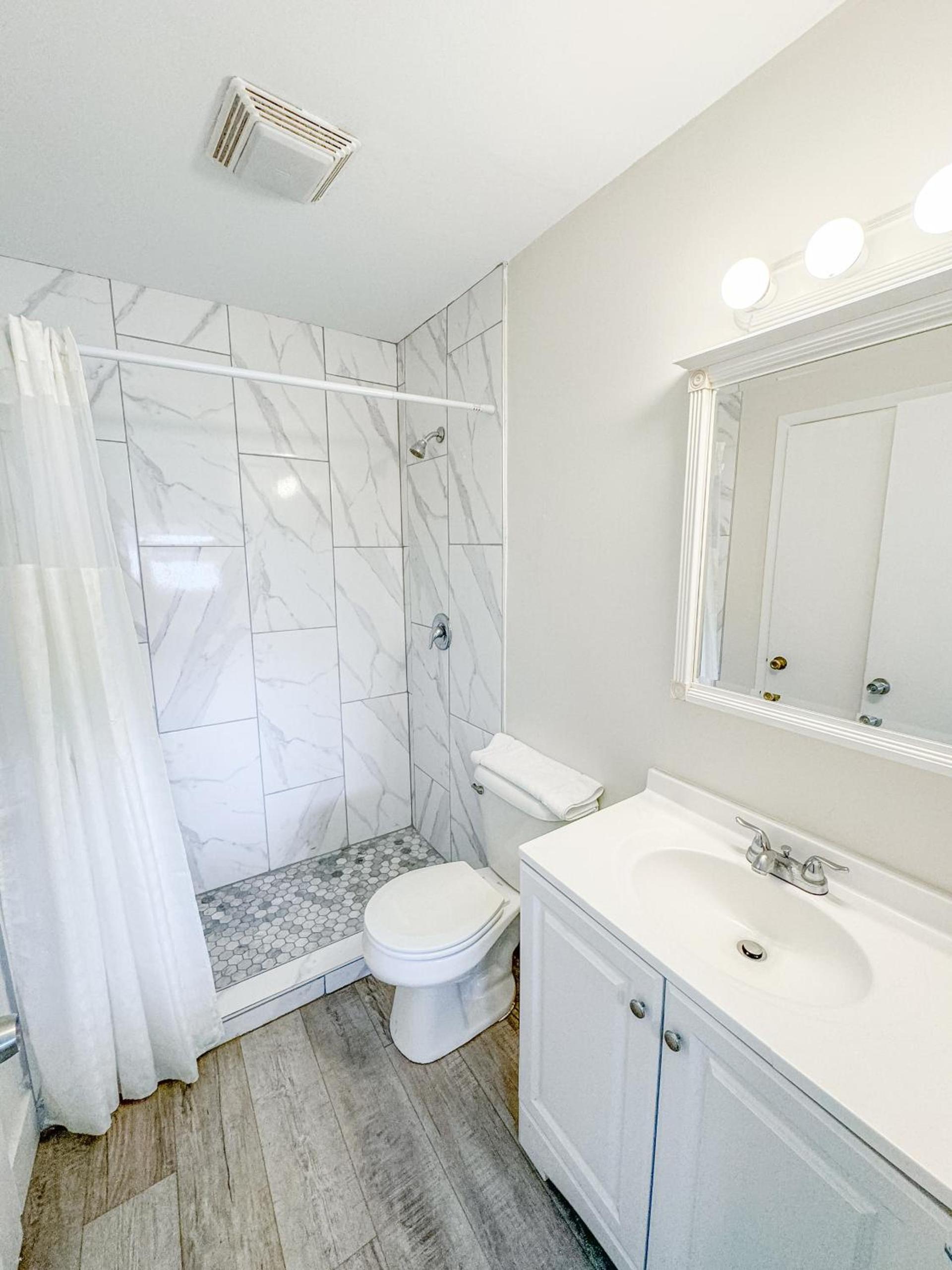 Atlantis Inn - Tybee Island photo 40