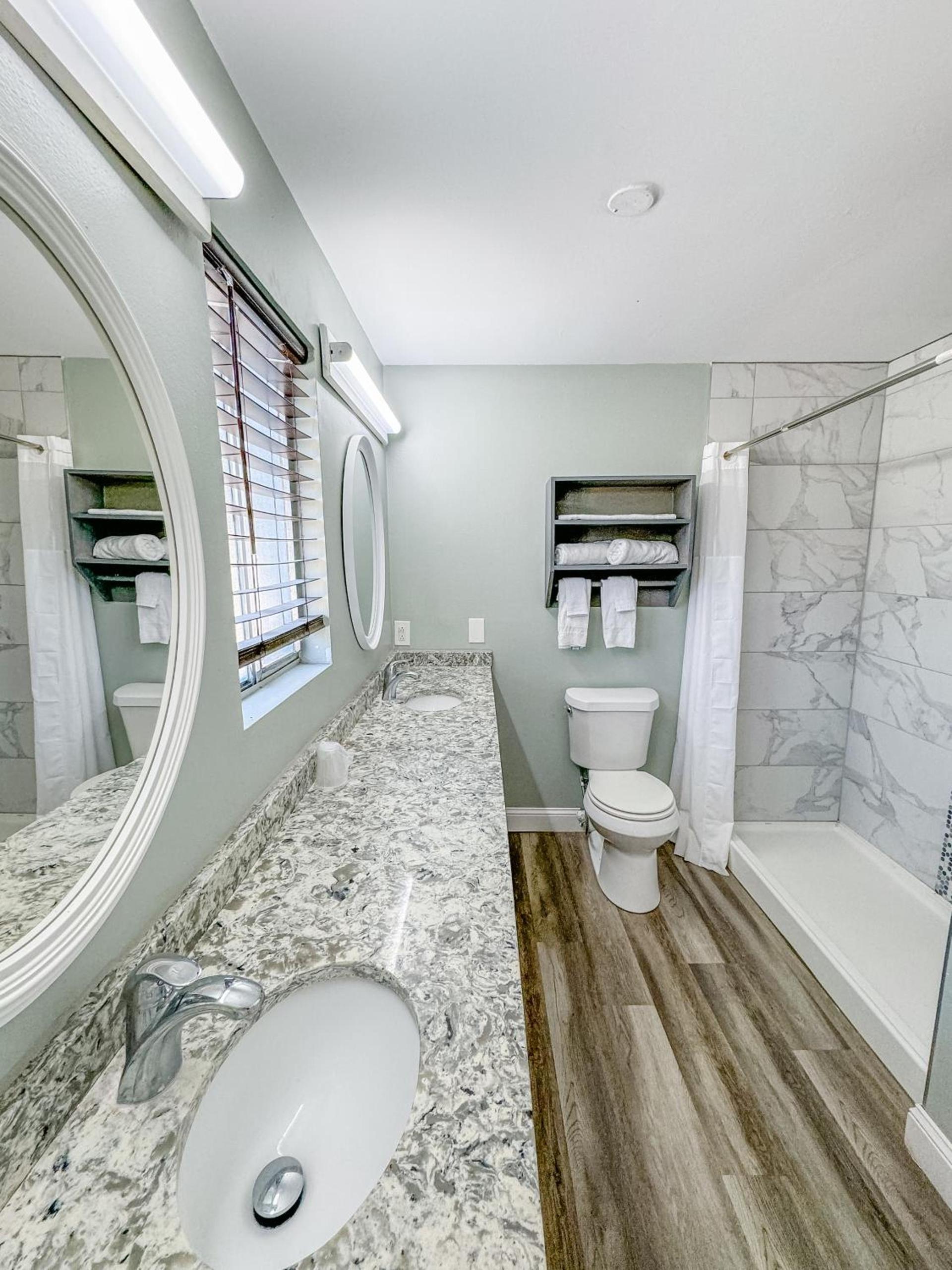 Atlantis Inn - Tybee Island photo 51