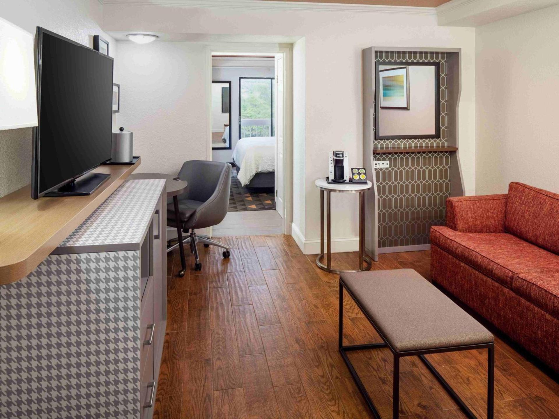 Holiday Inn & Suites Boca Raton - North photo 9
