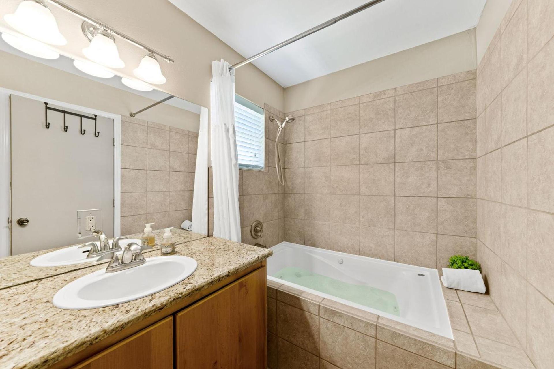 Blanco Riverside Cottages photo 5