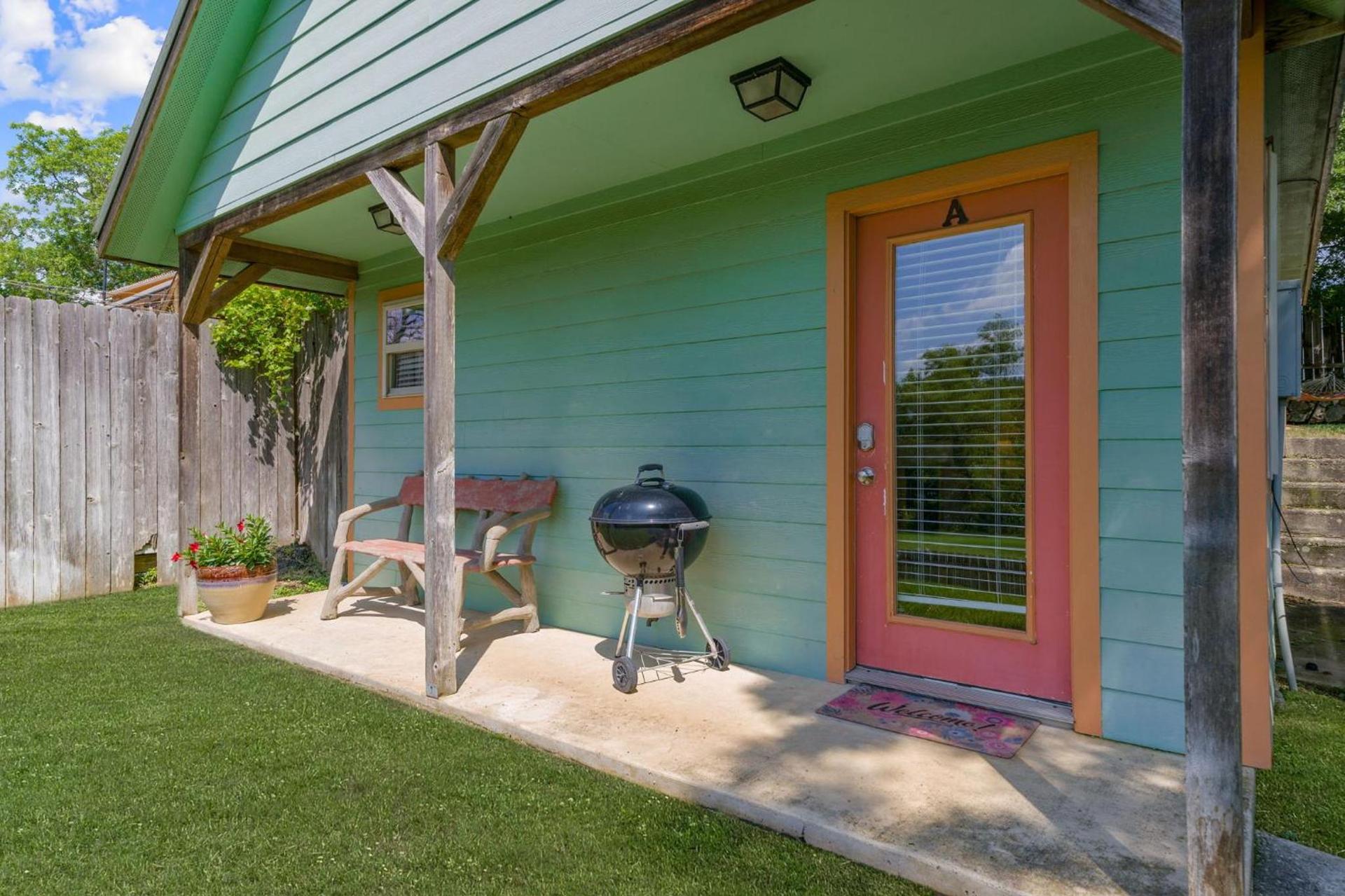 Blanco Riverside Cottages photo 6