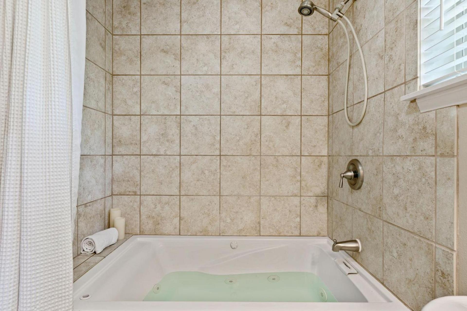 Blanco Riverside Cottages photo 68