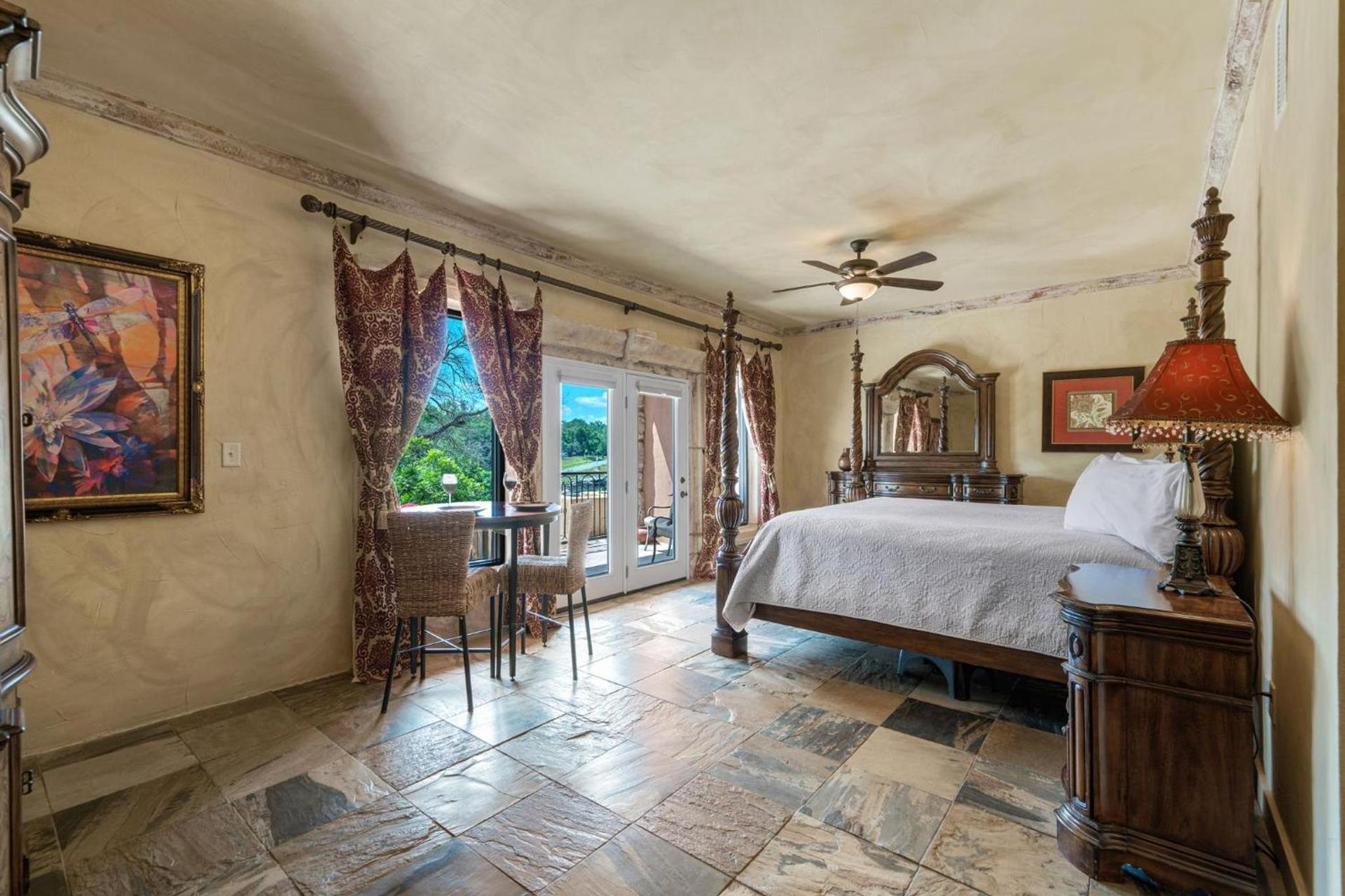 Blanco Riverside Cottages photo 43