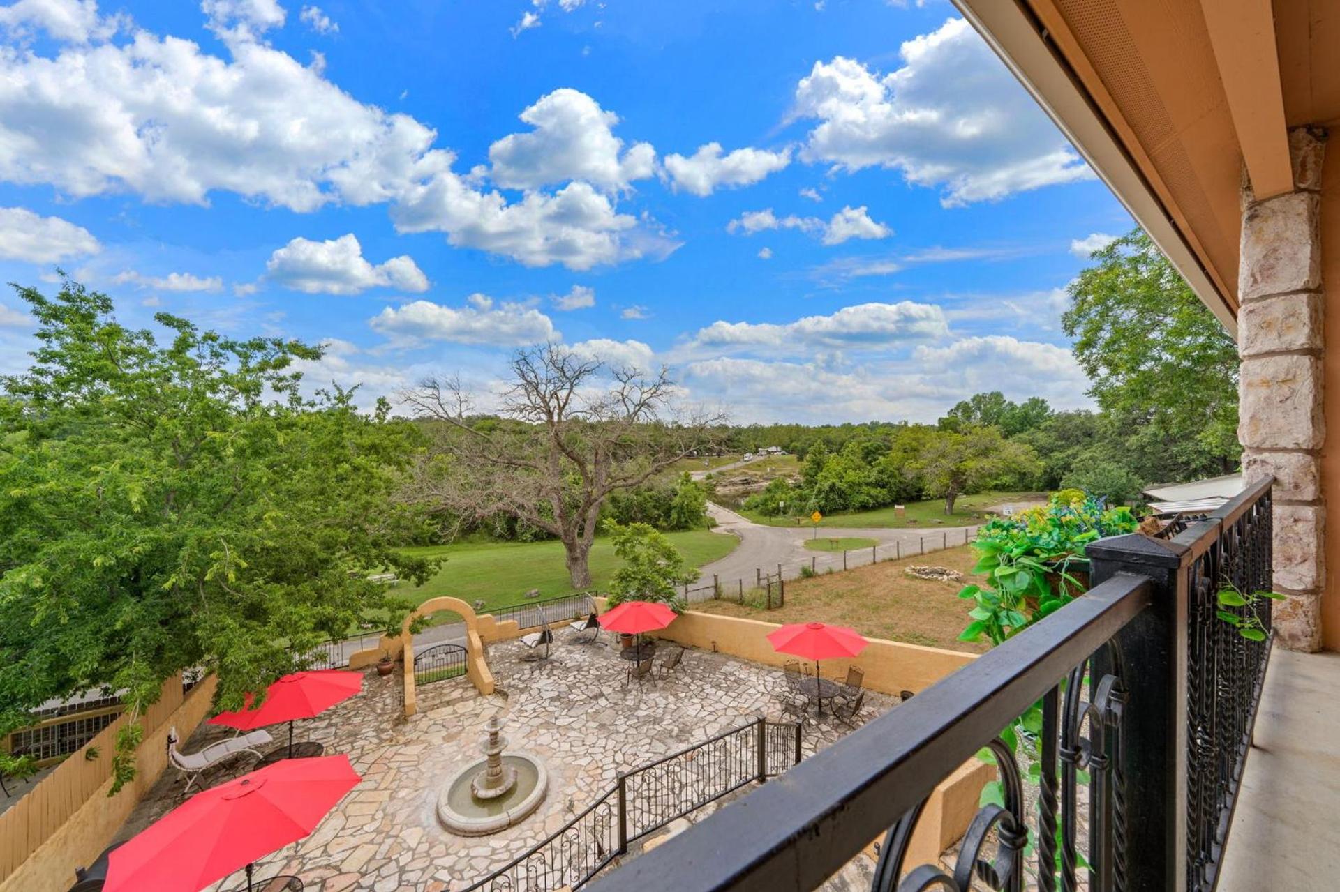 Blanco Riverside Cottages photo 28