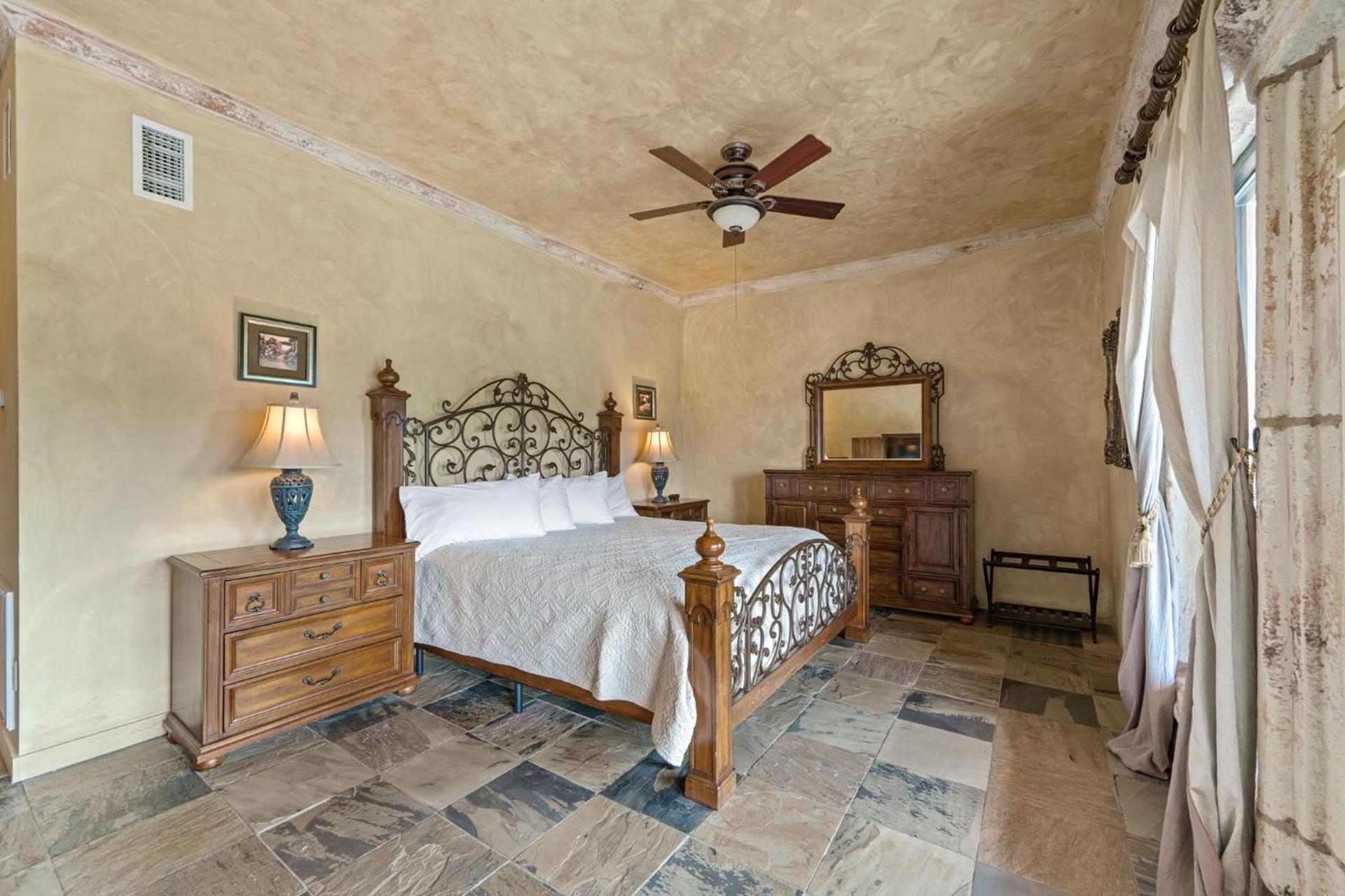 Blanco Riverside Cottages photo 24