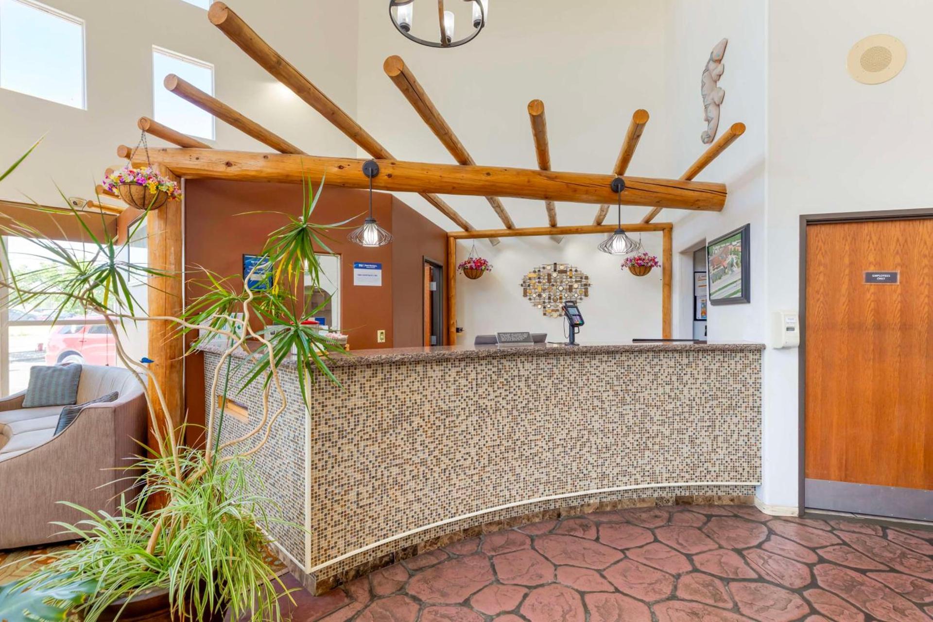 Best Western Kiva Inn photo 13