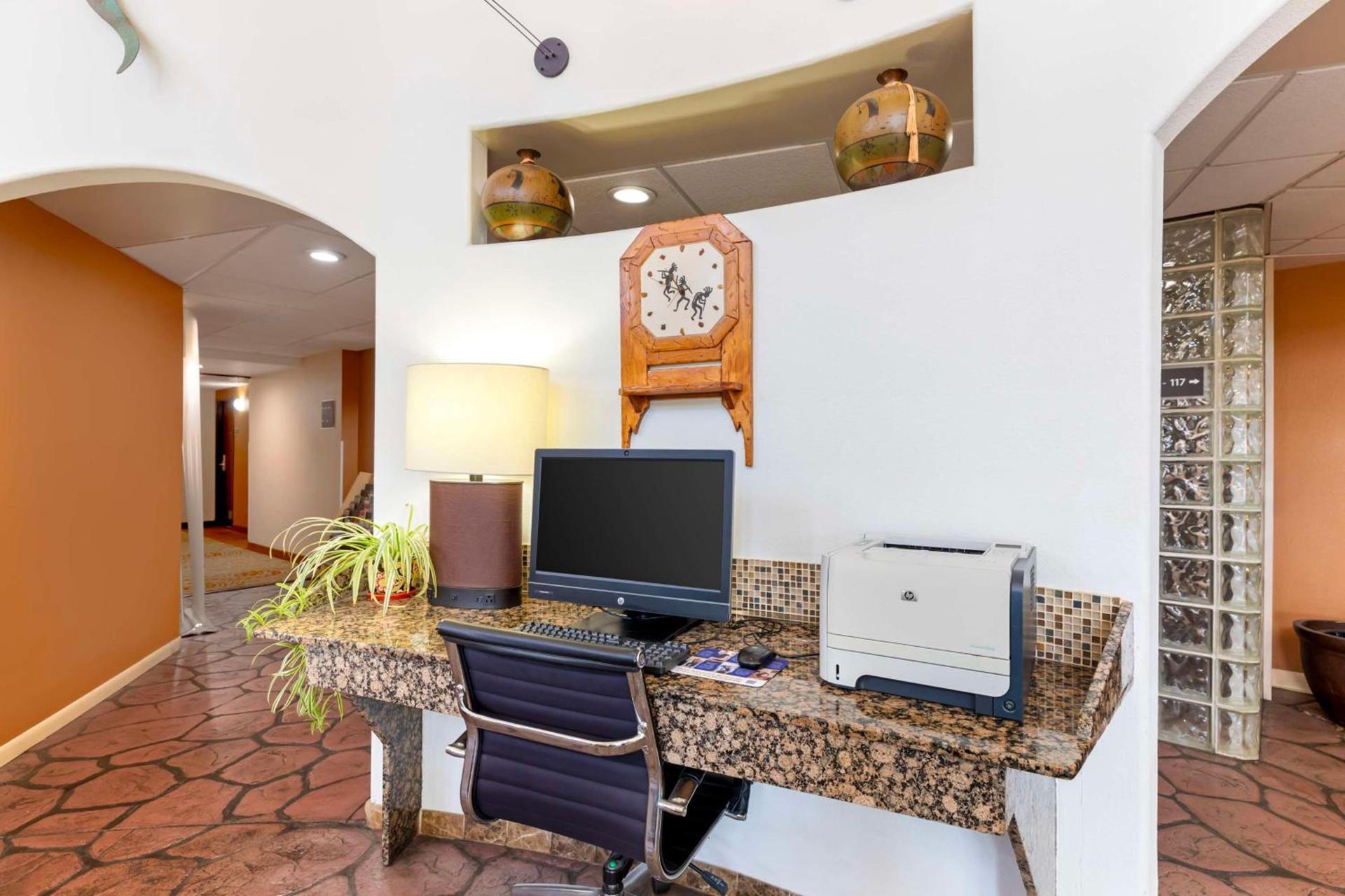 Best Western Kiva Inn photo 11