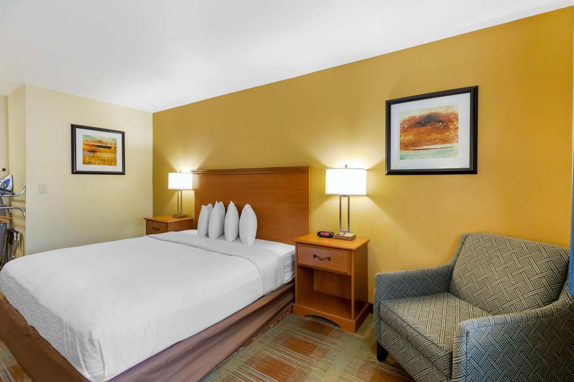 Best Western Kiva Inn photo 16