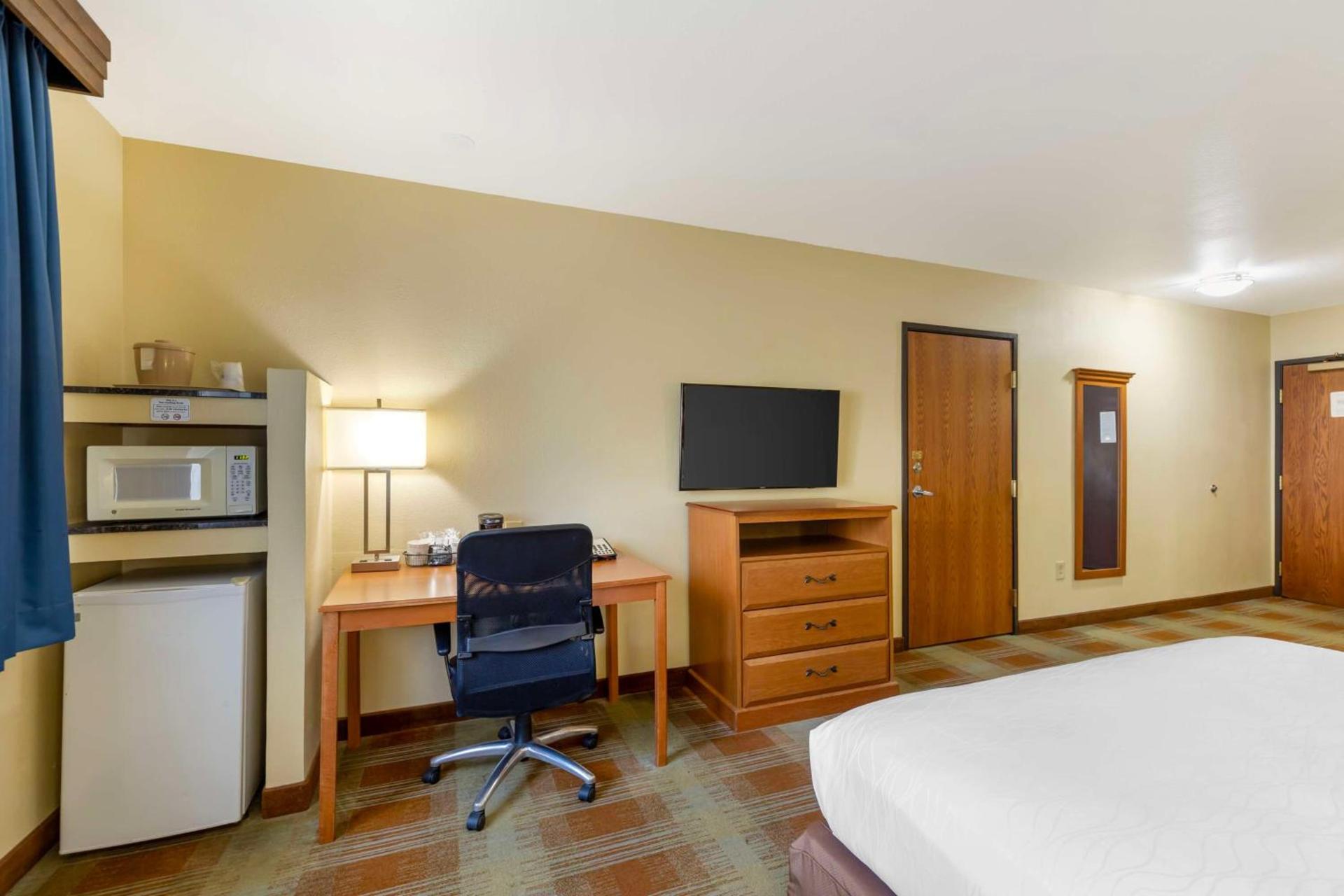 Best Western Kiva Inn photo 2