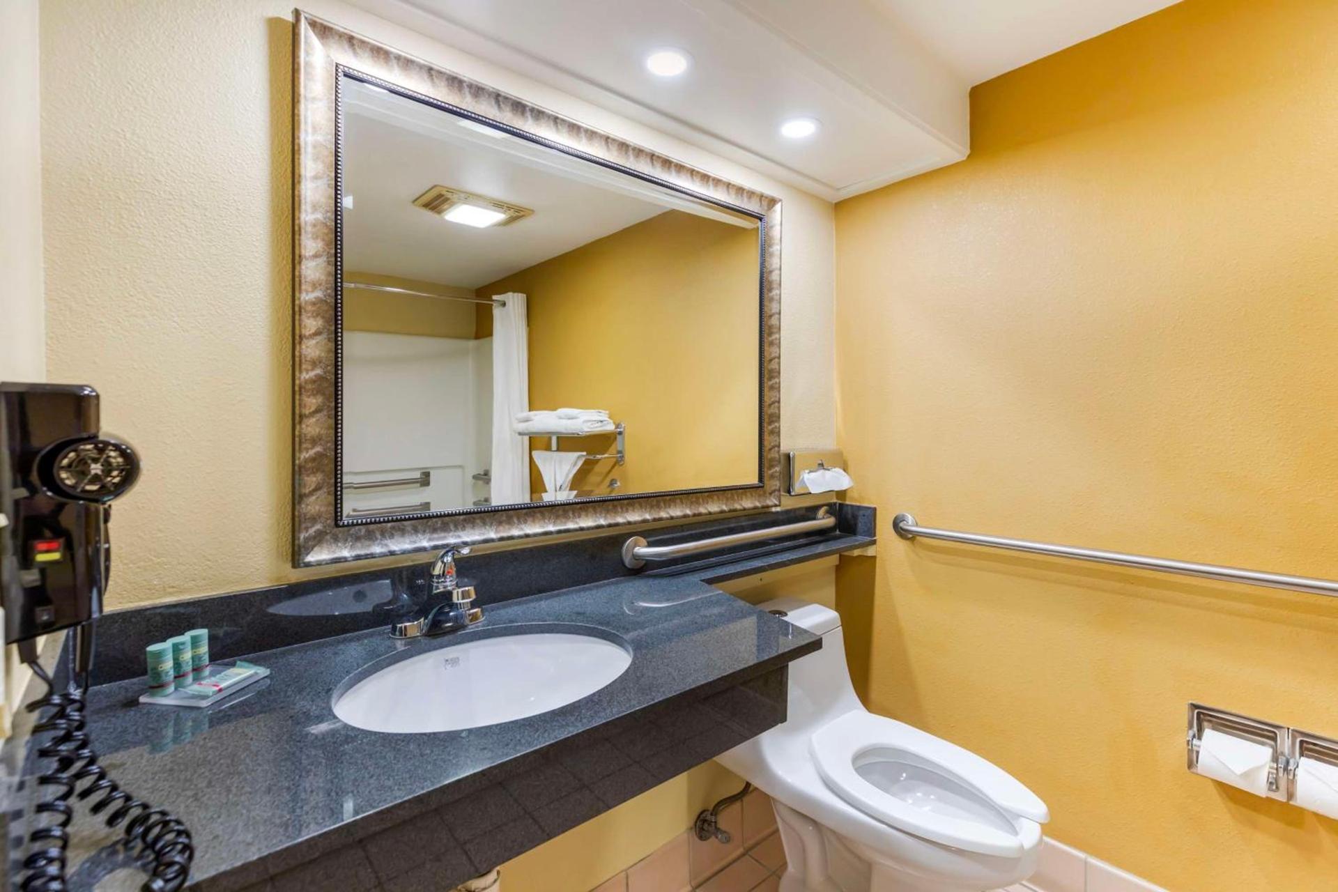Best Western Kiva Inn photo 3