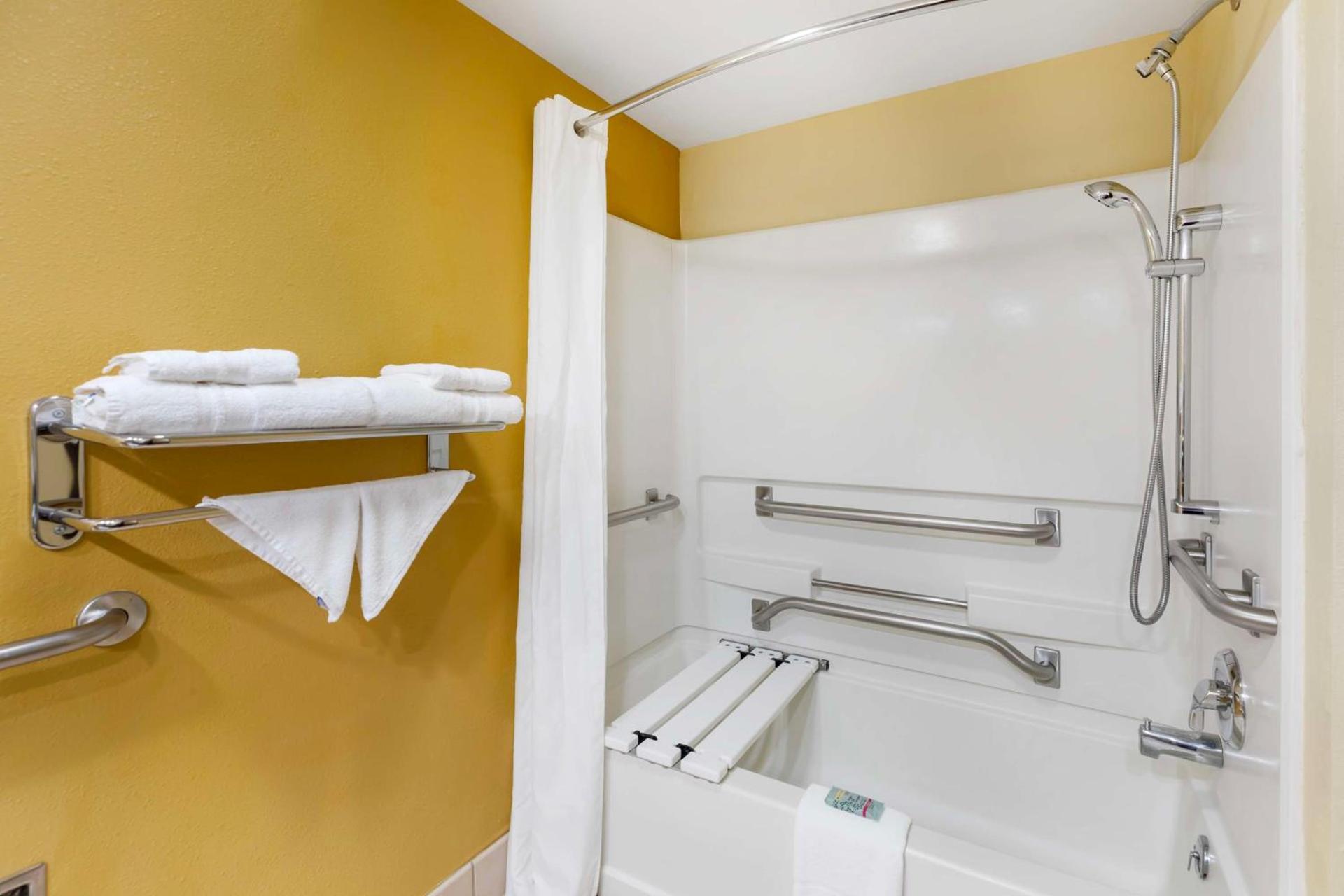 Best Western Kiva Inn photo 17