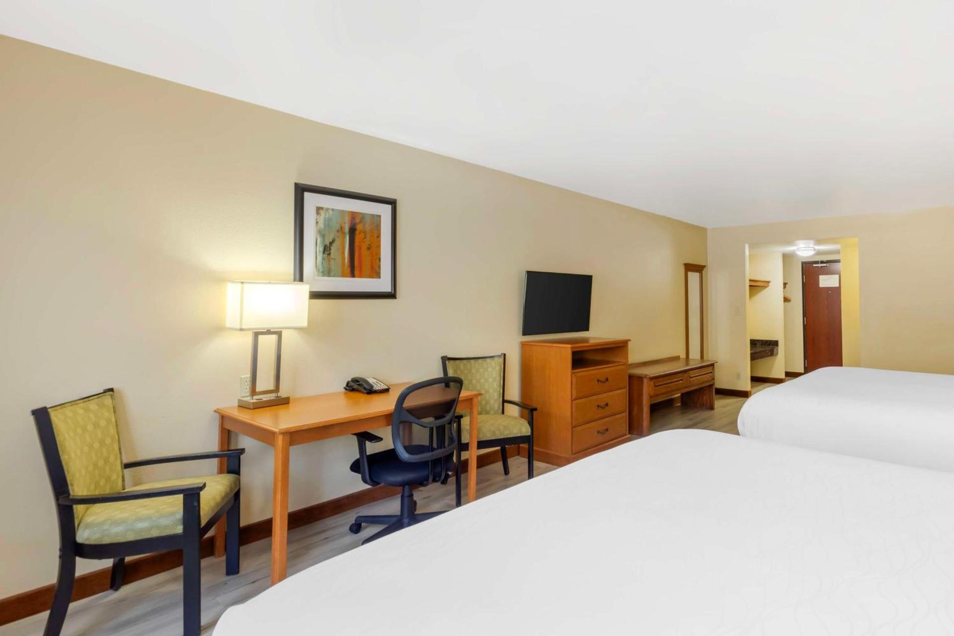 Best Western Kiva Inn photo 26