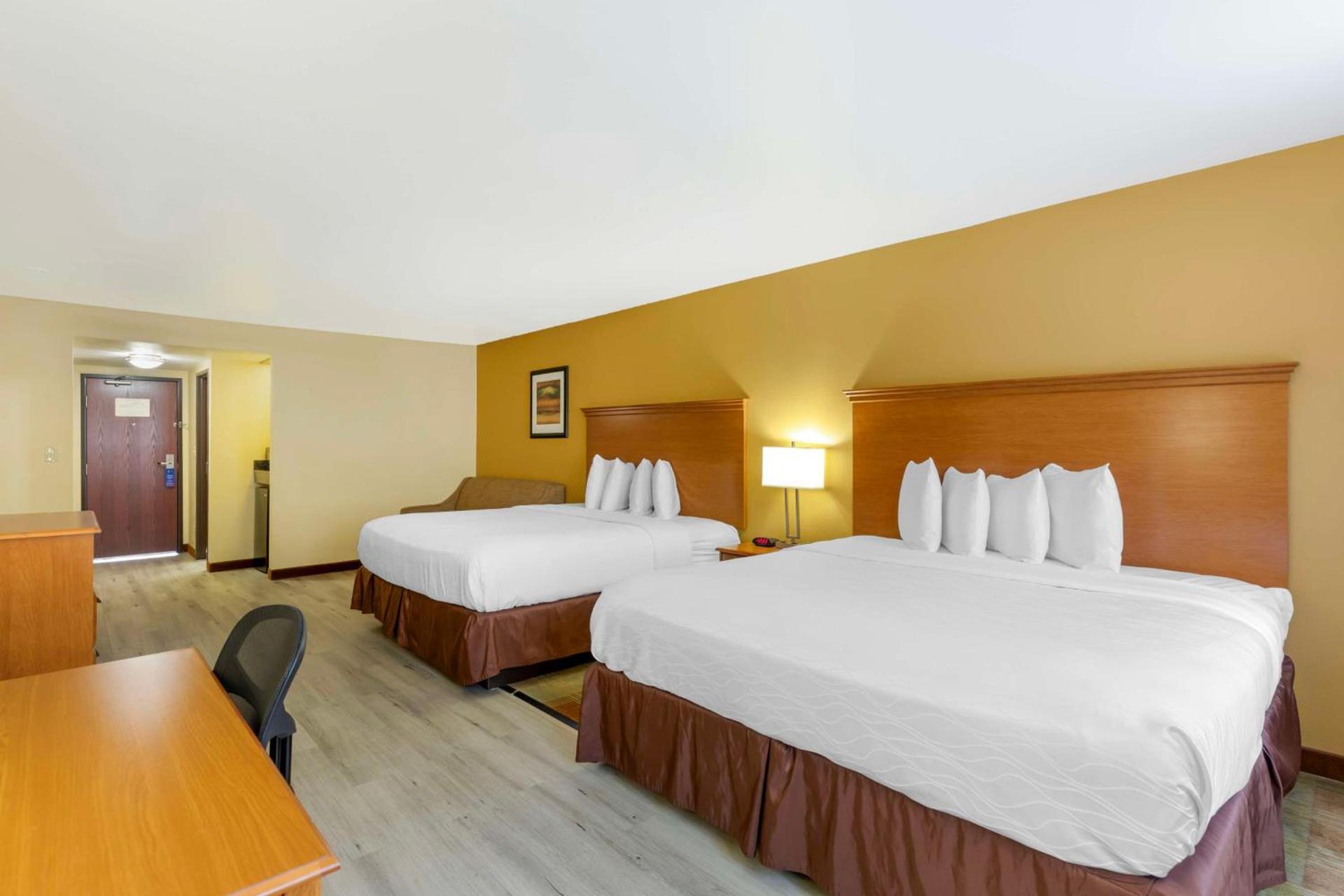 Best Western Kiva Inn photo 27