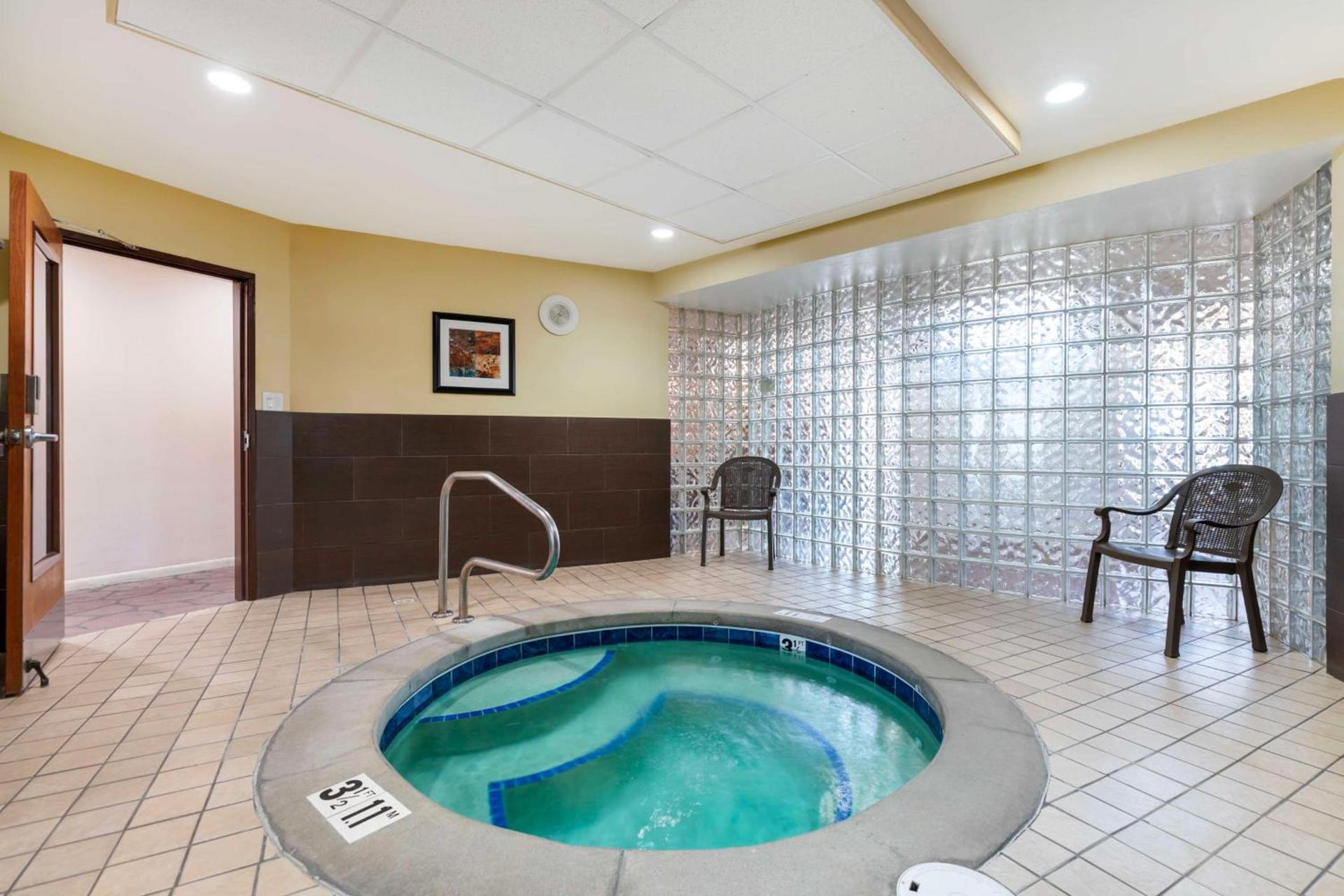 Best Western Kiva Inn photo 30