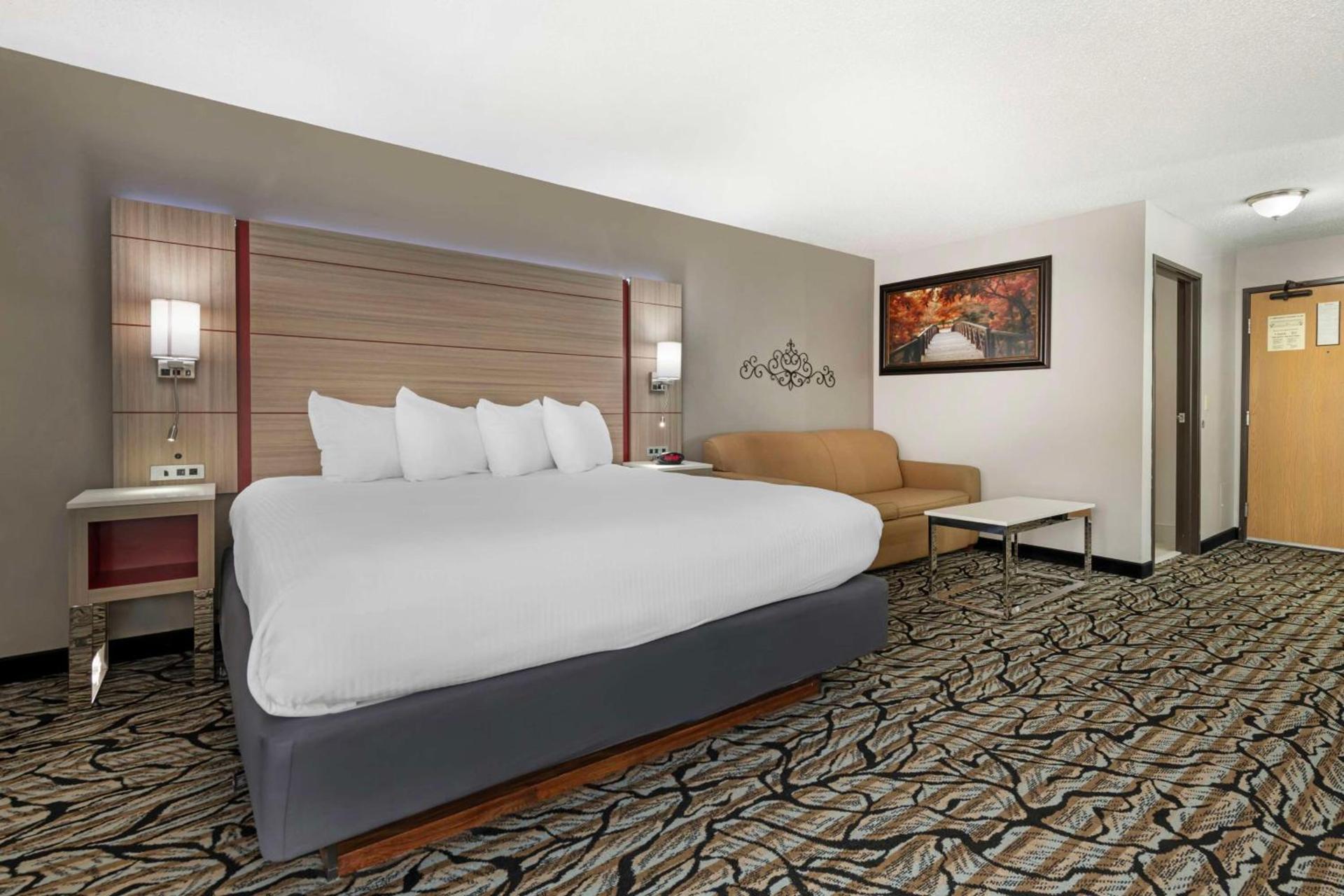 Best Western Plus Albert Lea I-90/I-35 Hotel photo 3