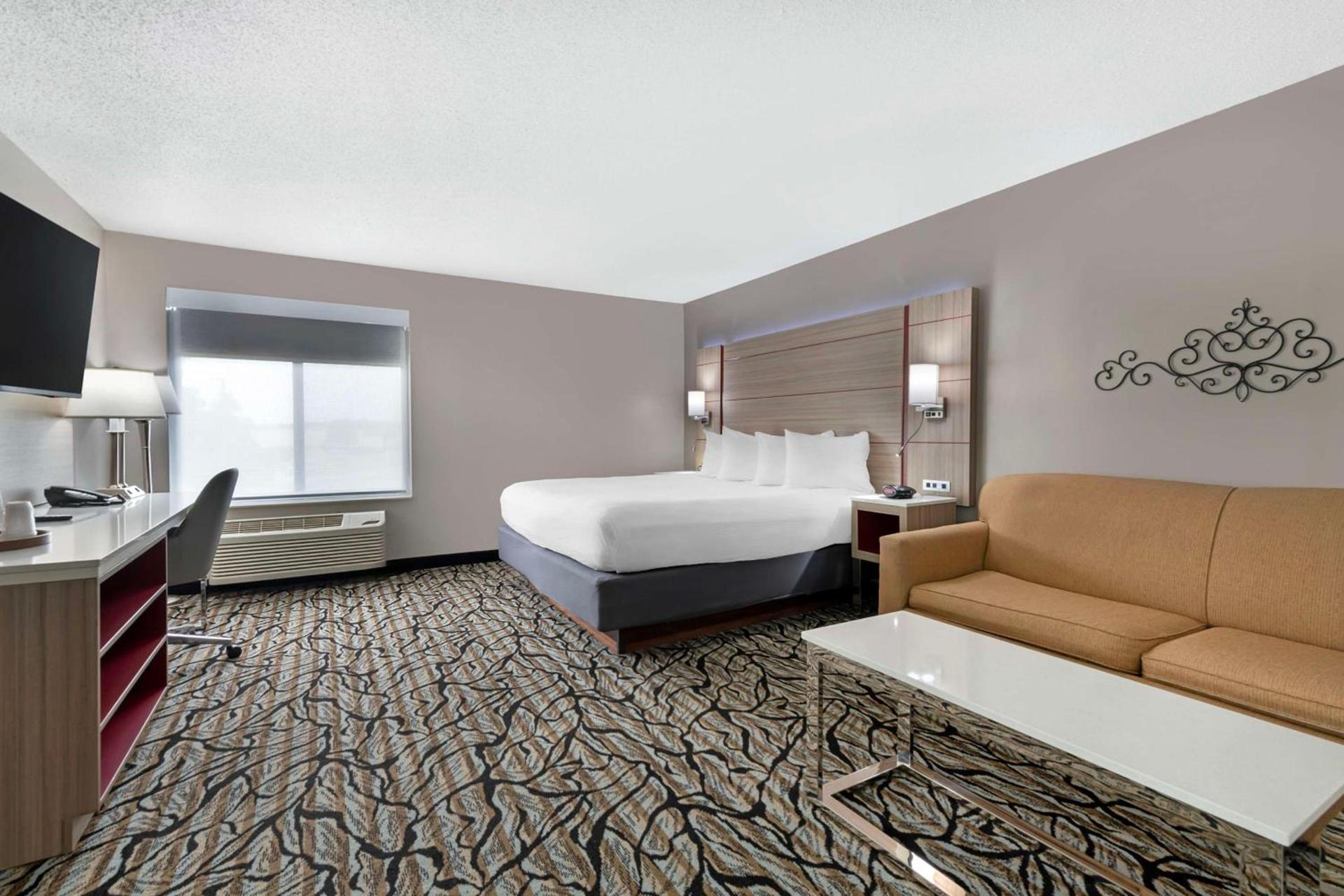 Best Western Plus Albert Lea I-90/I-35 Hotel photo 17