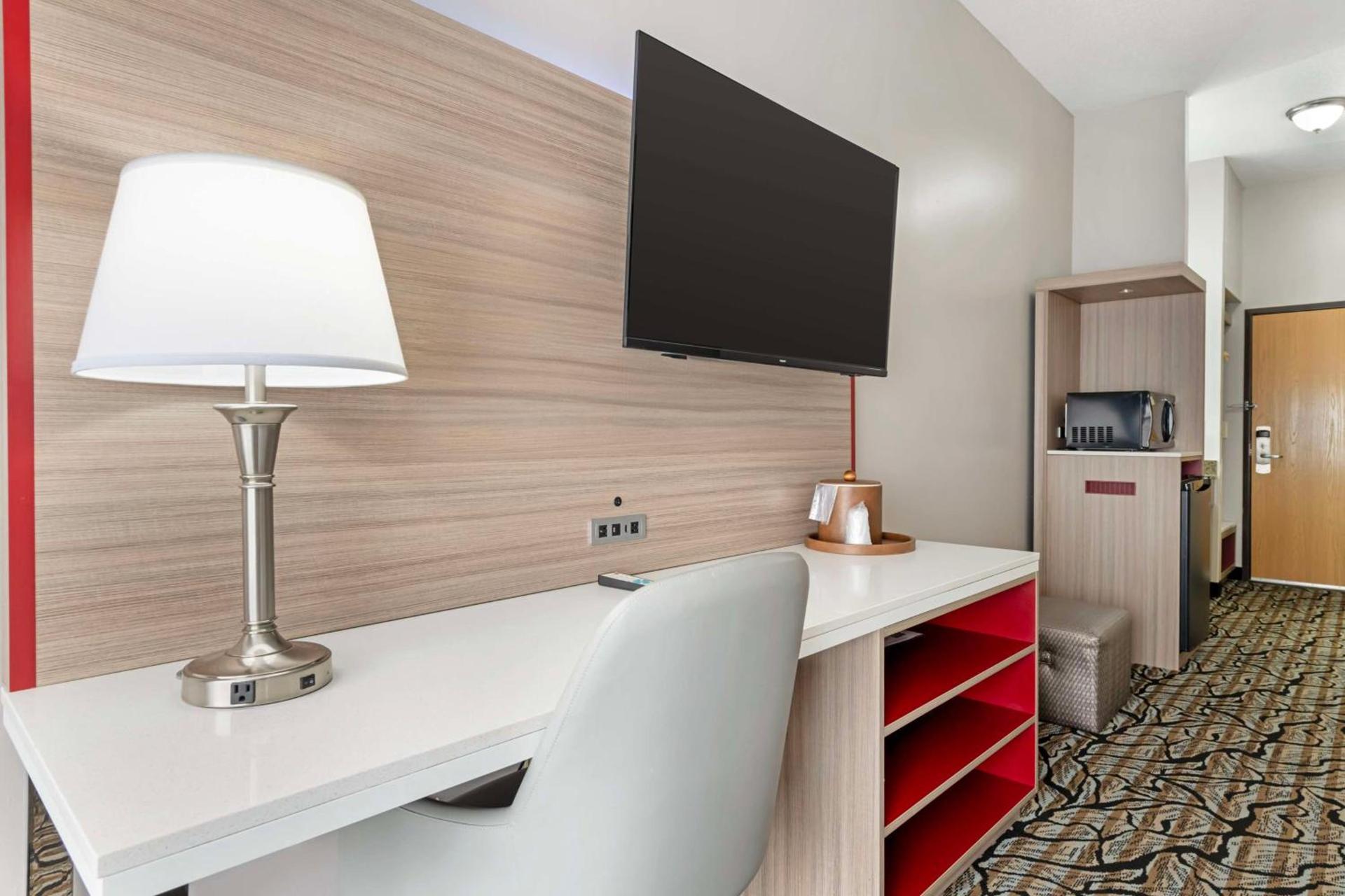 Best Western Plus Albert Lea I-90/I-35 Hotel photo 22