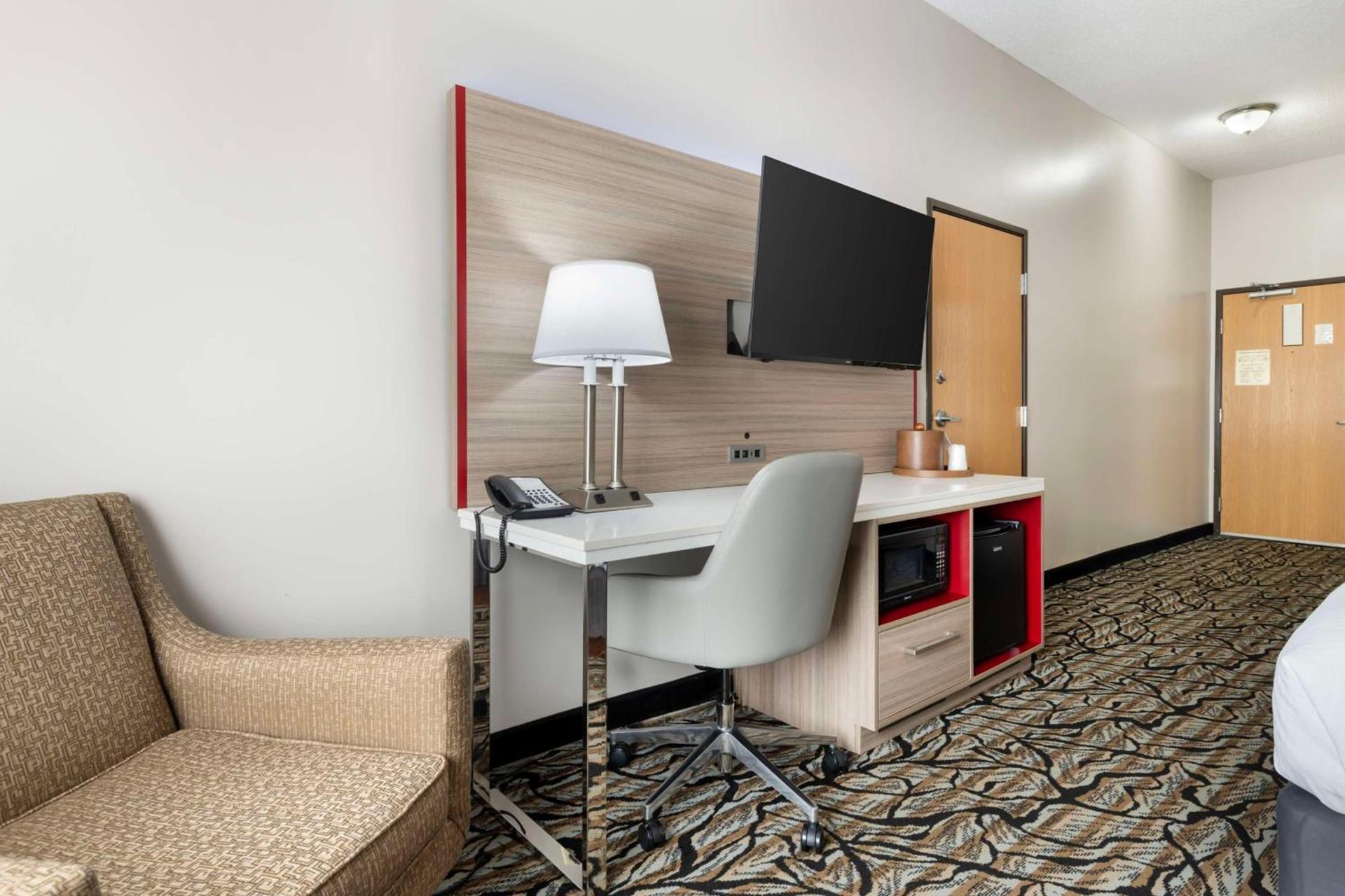 Best Western Plus Albert Lea I-90/I-35 Hotel photo 24