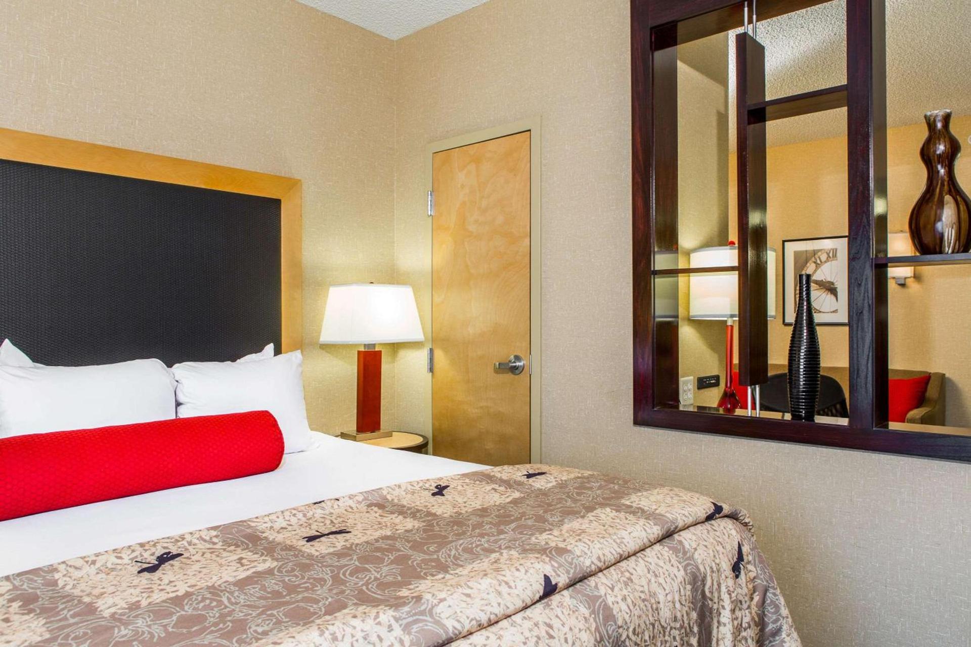Cambria Hotel Raleigh-Durham Airport photo 3