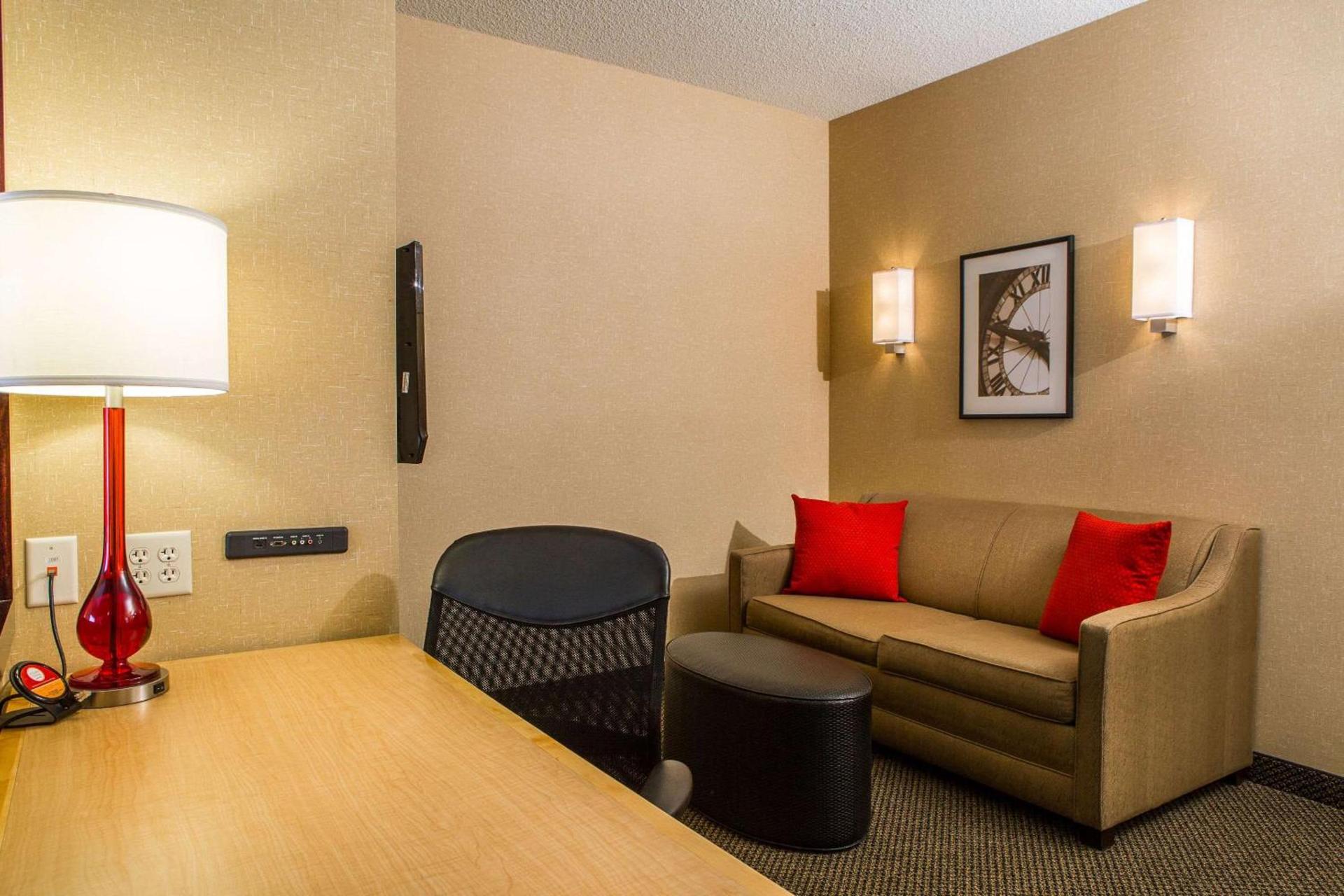 Cambria Hotel Raleigh-Durham Airport photo 21