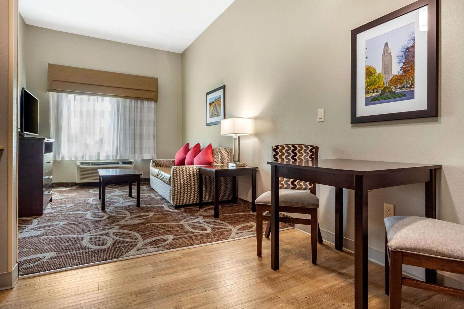 MainStay Suites Lincoln University Area photo 10
