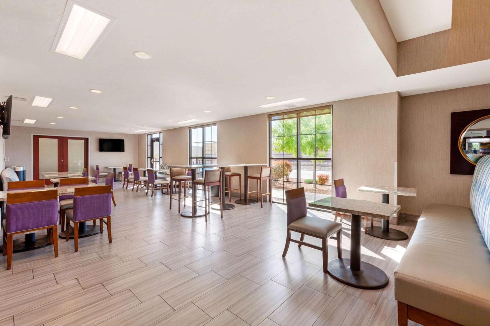 Comfort Suites of Las Cruces I-25 North photo 42