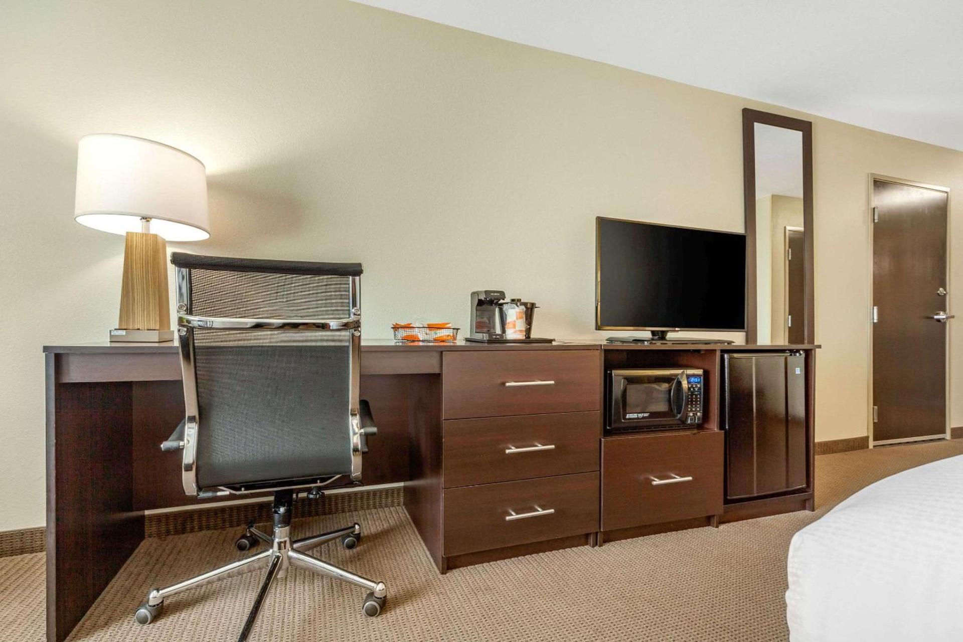 Sleep Inn & Suites Lincoln University Area photo 32