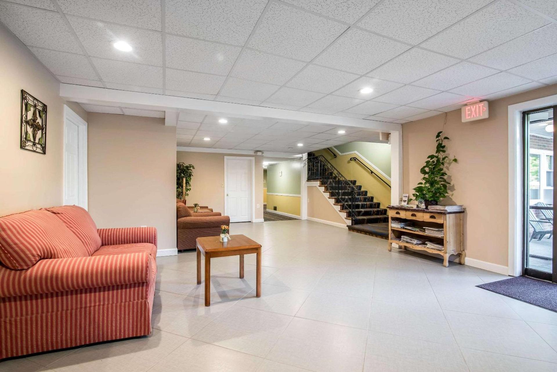 TiltonLodge Inn & Suites photo 3