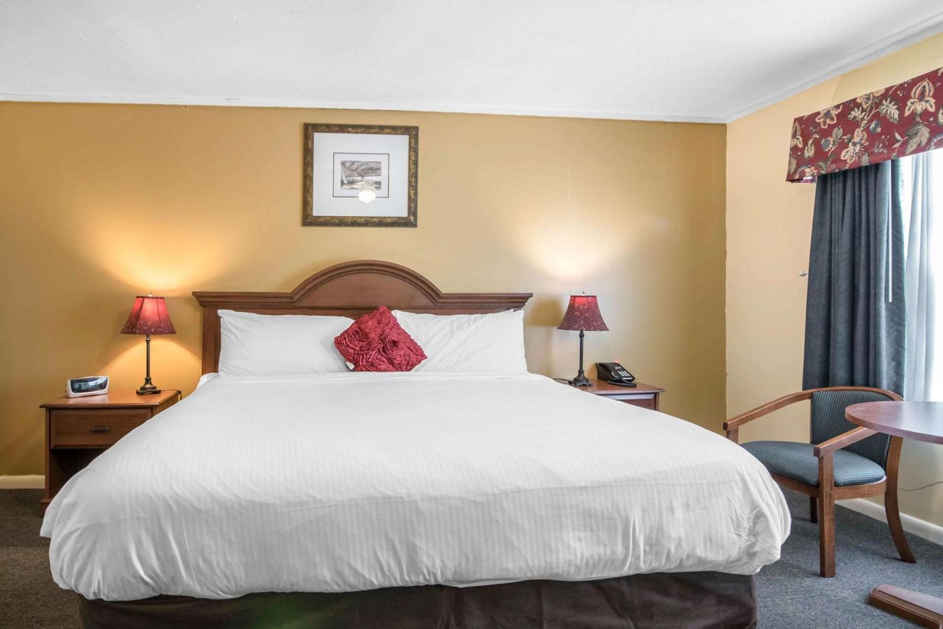 TiltonLodge Inn & Suites photo 12