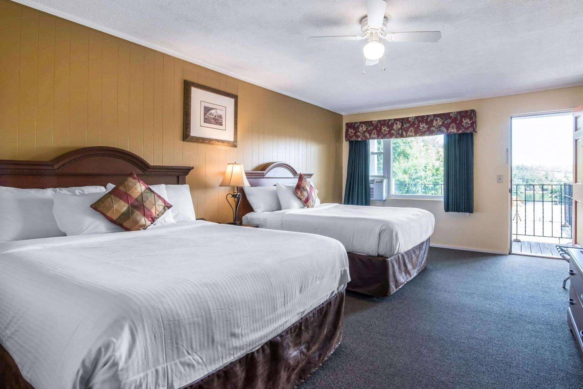 TiltonLodge Inn & Suites photo 15