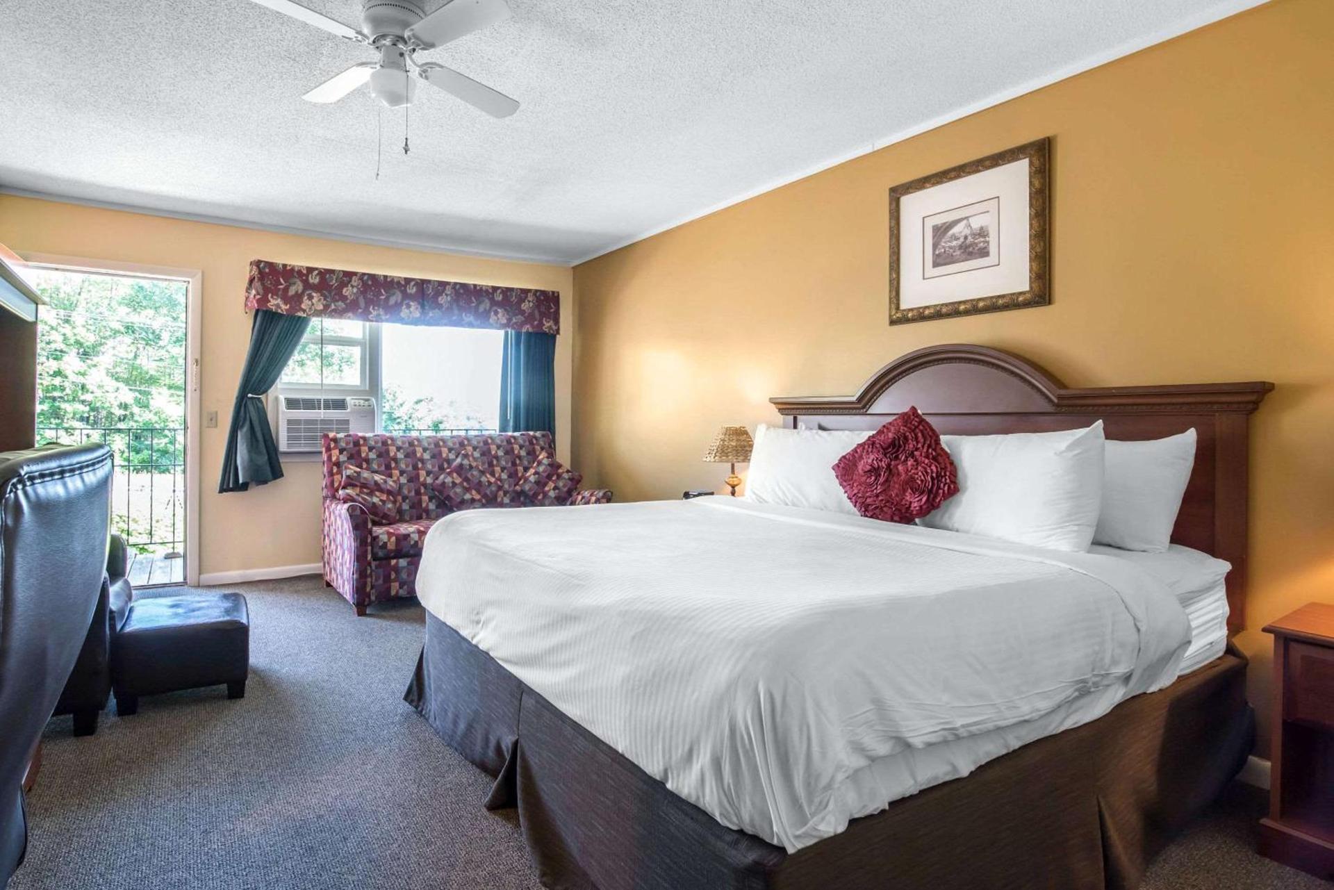 TiltonLodge Inn & Suites photo 32