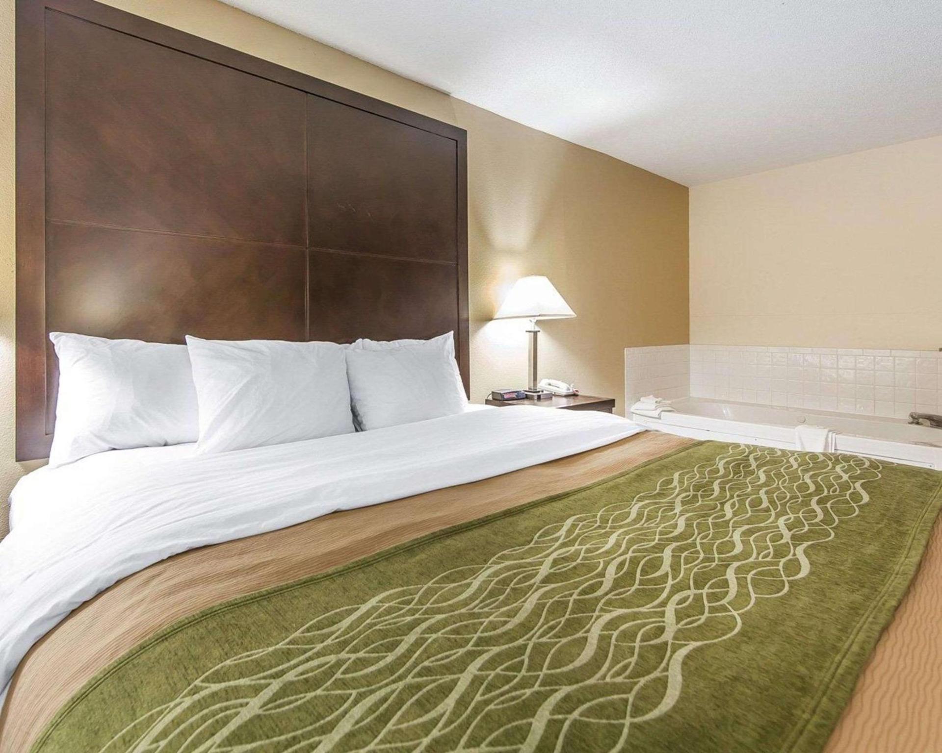 Quality Inn & Suites Portsmouth photo 7