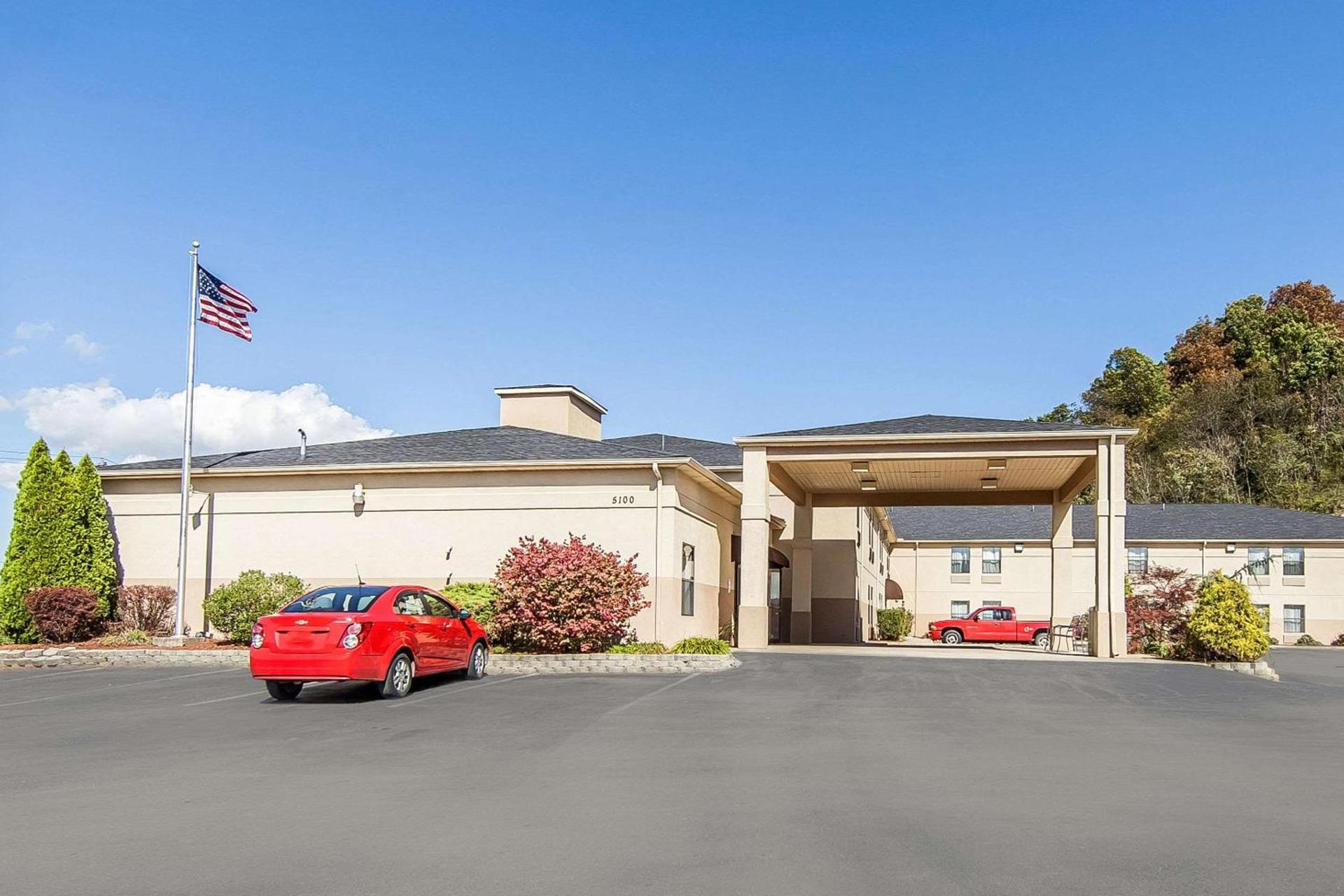 Quality Inn & Suites Portsmouth photo 2