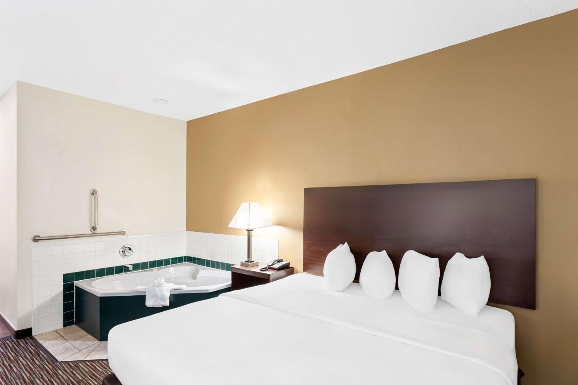 SureStay by Best Western Grayson photo 11