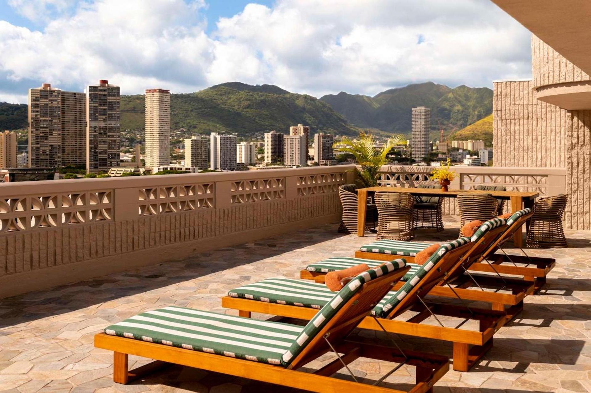 Wayfinder Waikiki - Voted Top 10 Best Hotels in Hawaii! photo 12