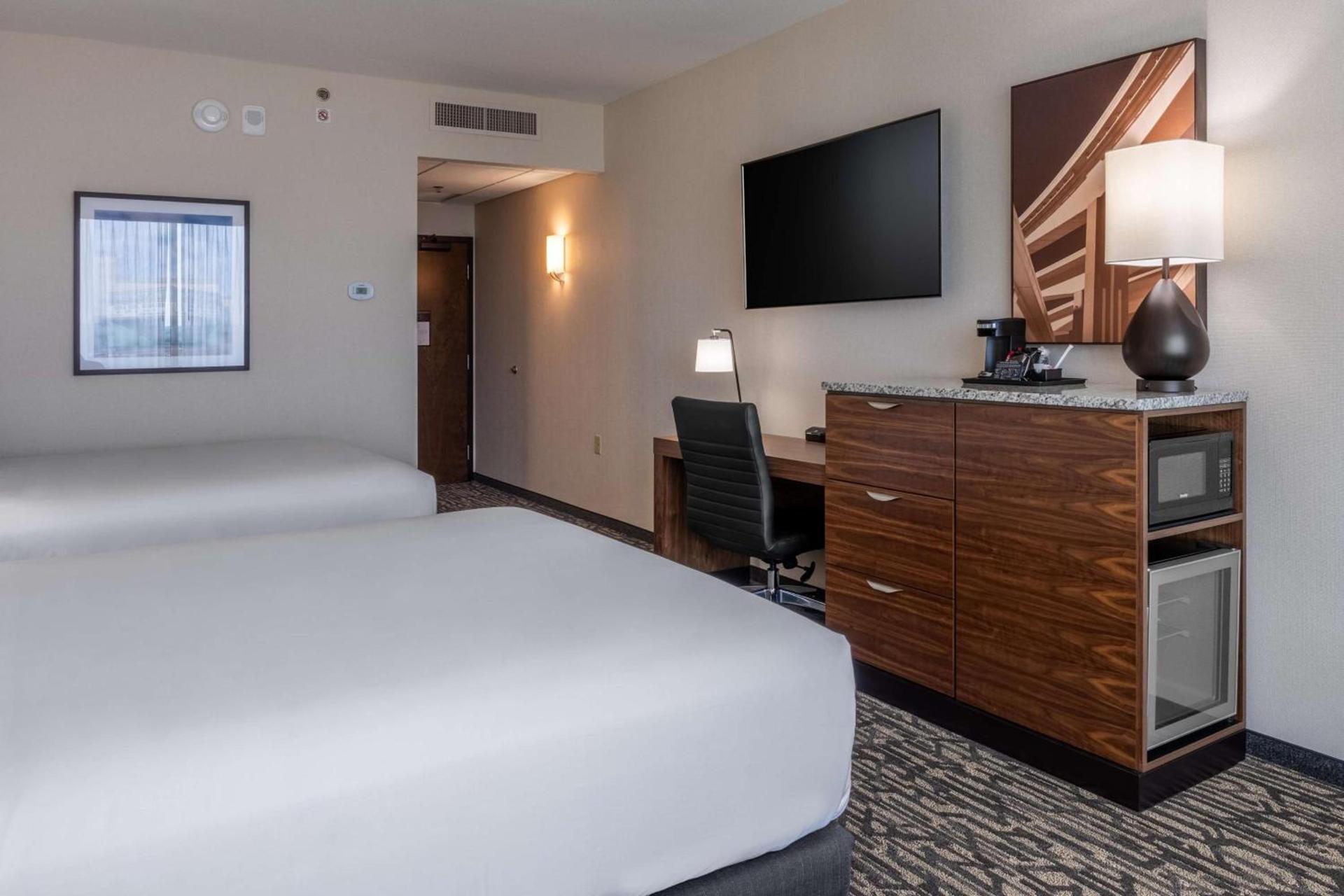 Drury Plaza Hotel Dallas Arlington photo 28