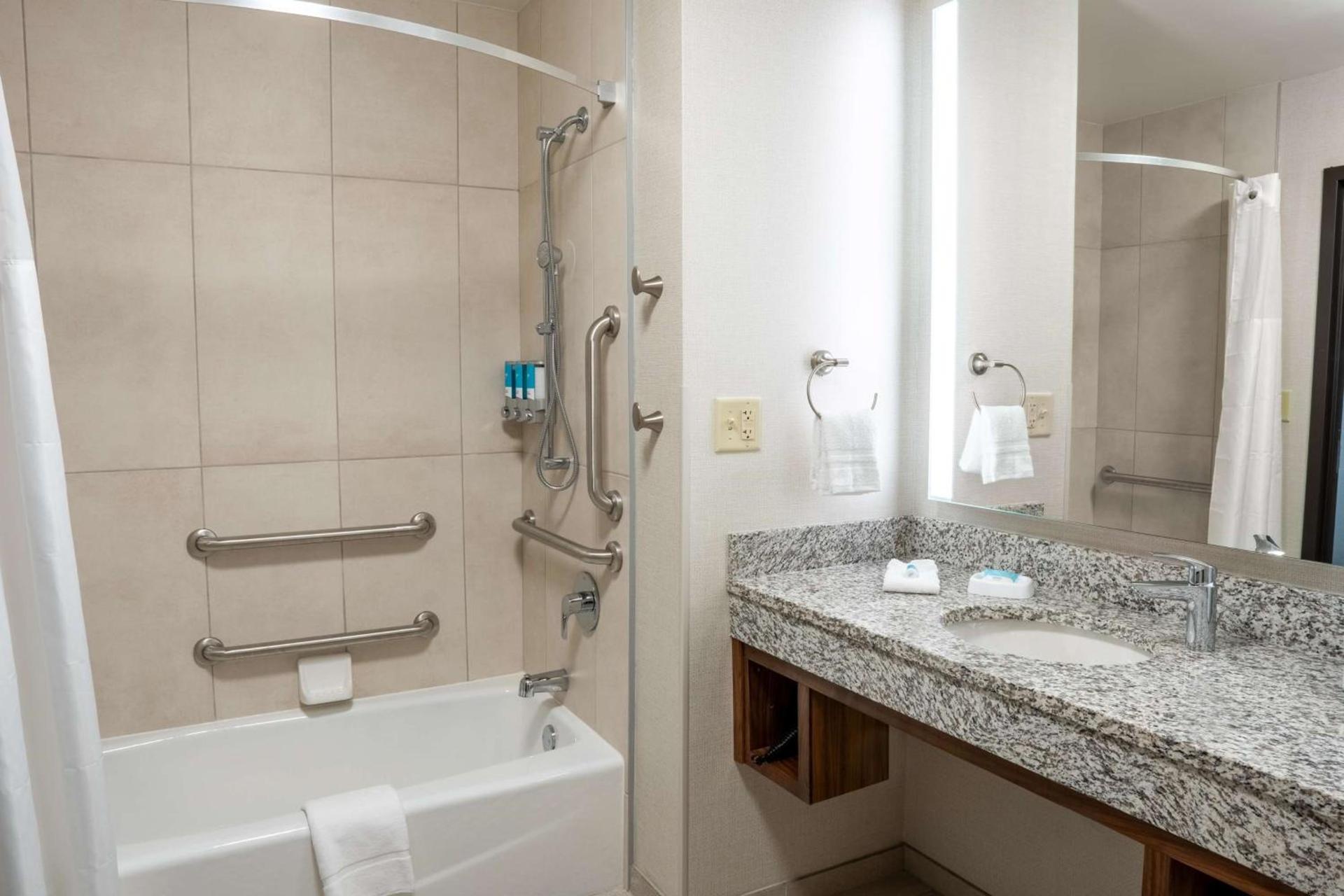 Drury Plaza Hotel Dallas Arlington photo 35
