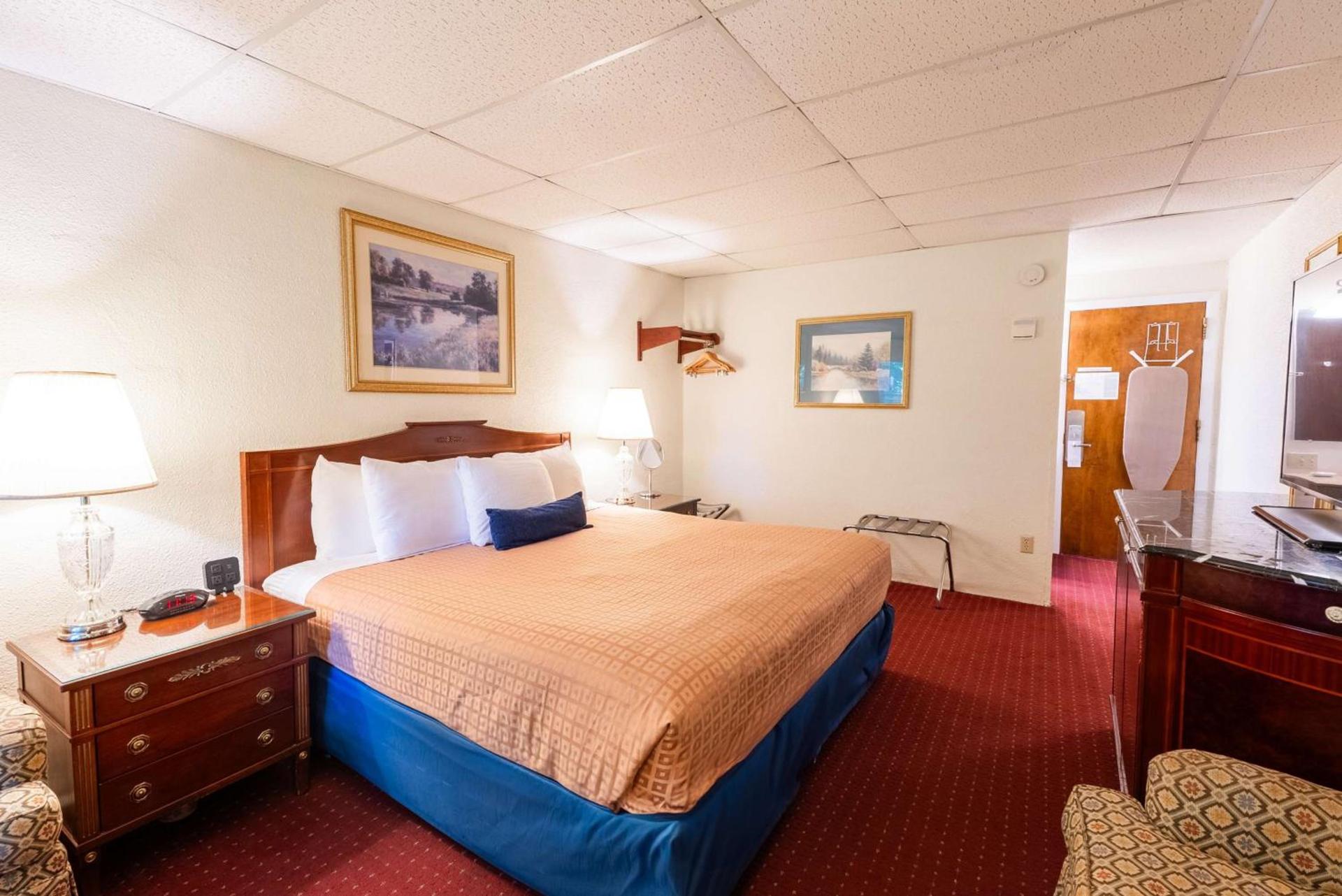 Fireside Inn and Suites Bangor photo 53