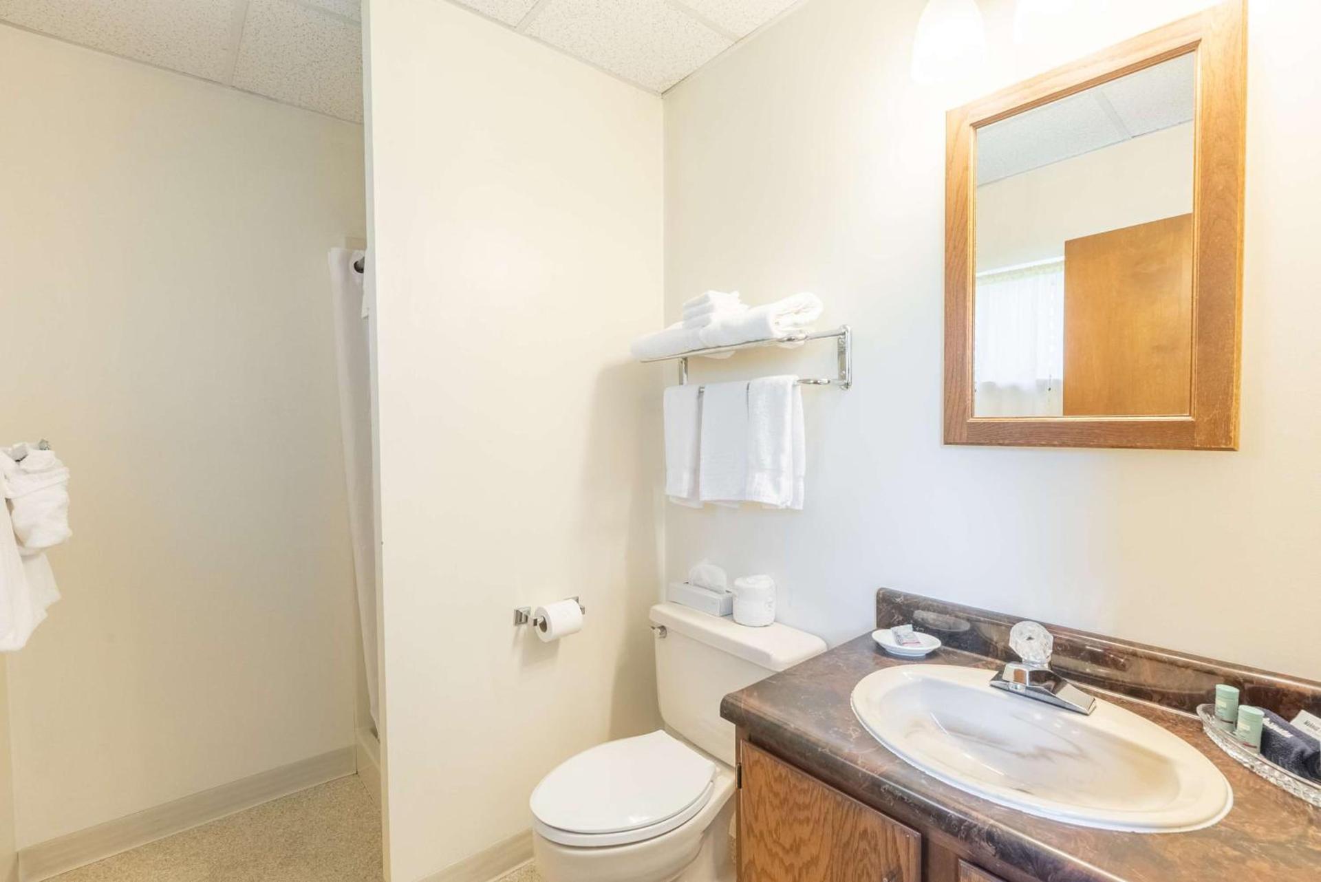 Fireside Inn and Suites Bangor photo 46