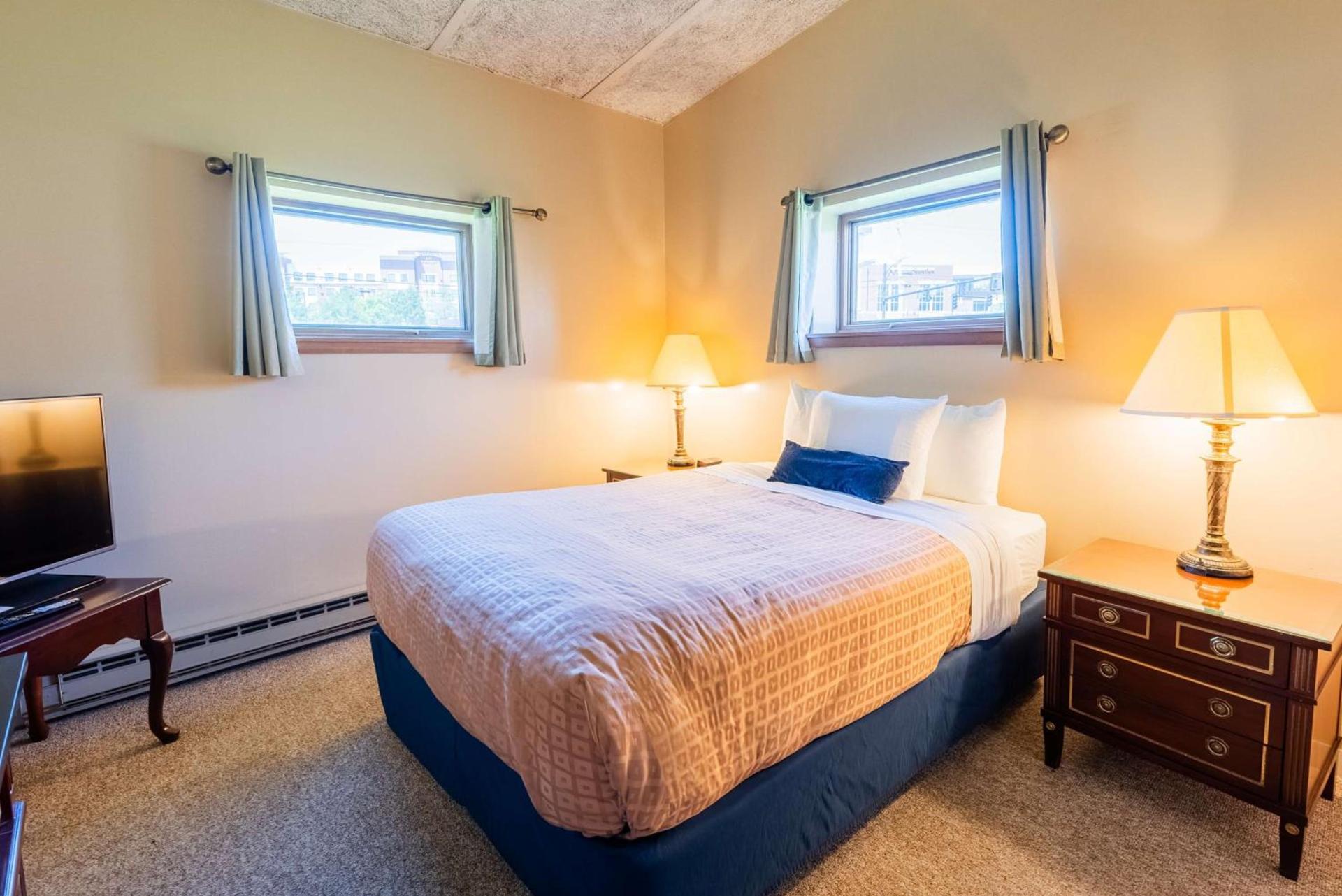 Fireside Inn and Suites Bangor photo 40