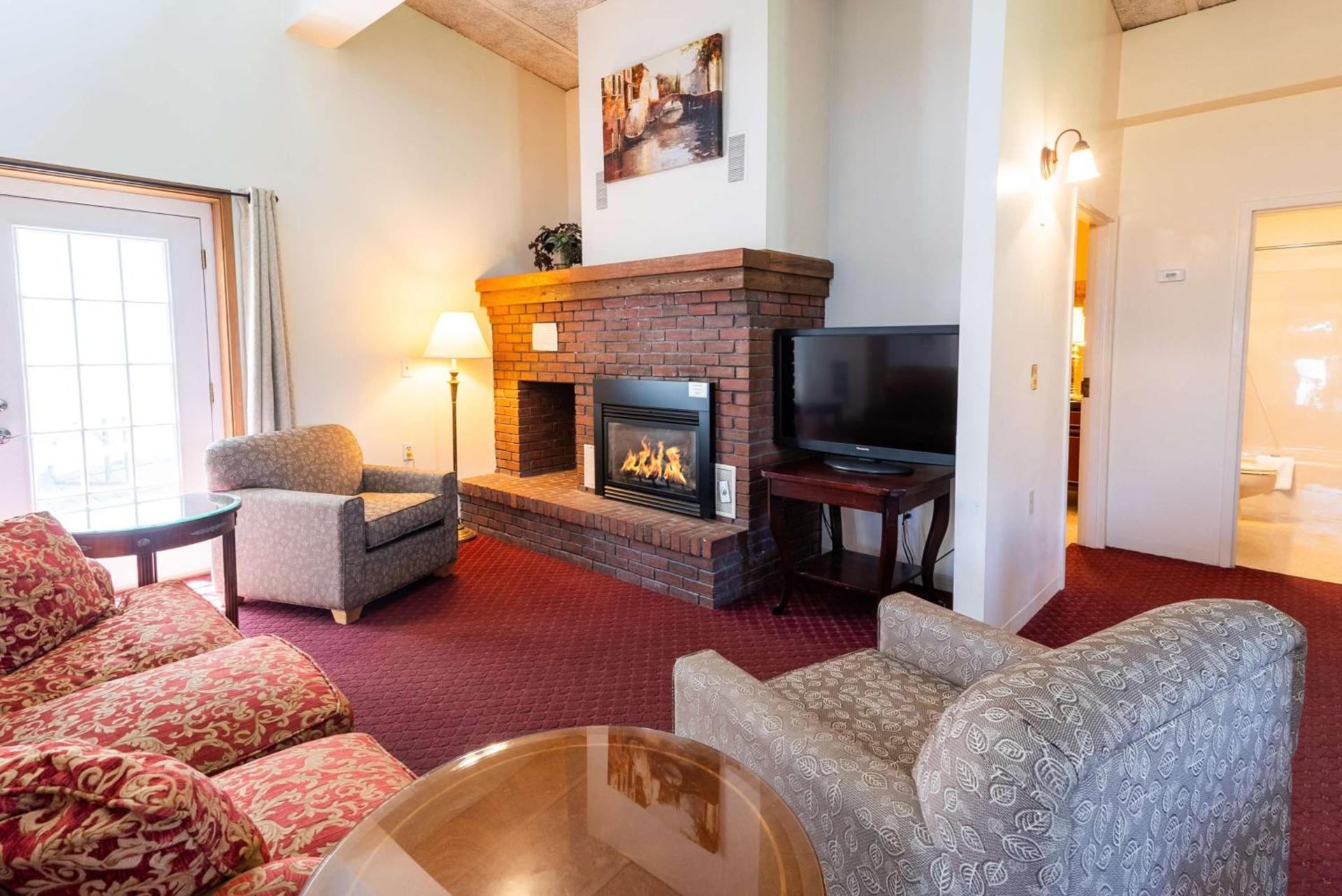 Fireside Inn and Suites Bangor photo 58