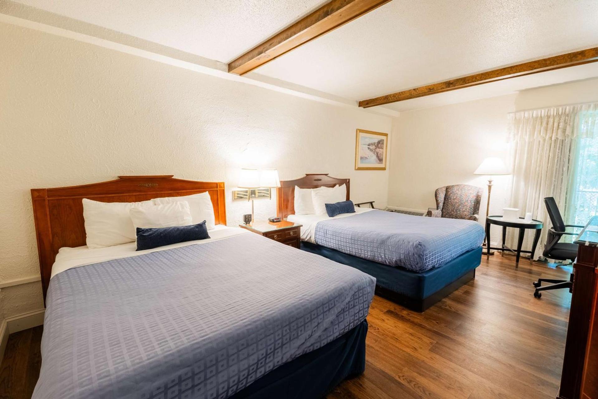Fireside Inn and Suites Bangor photo 25
