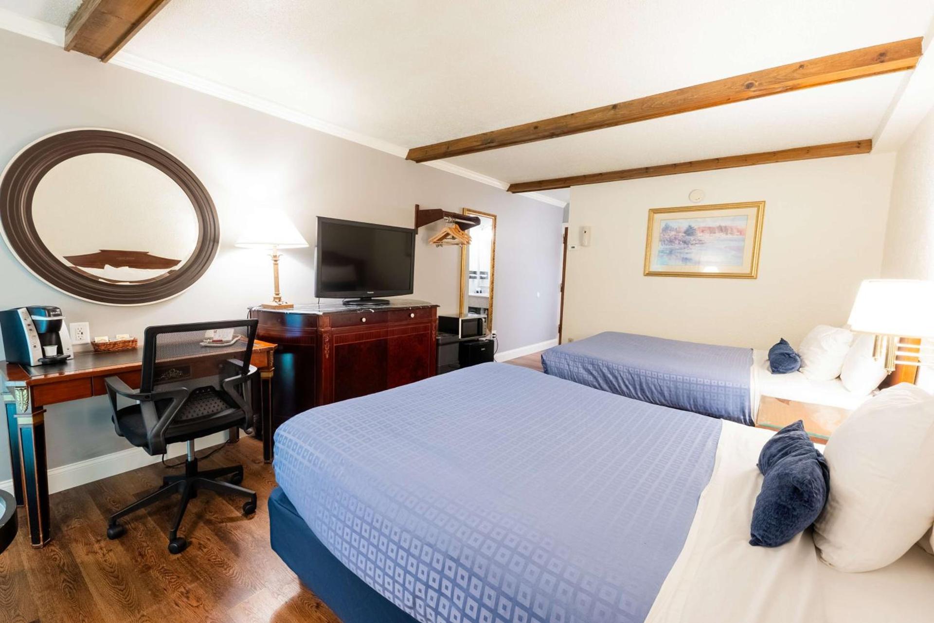 Fireside Inn and Suites Bangor photo 26