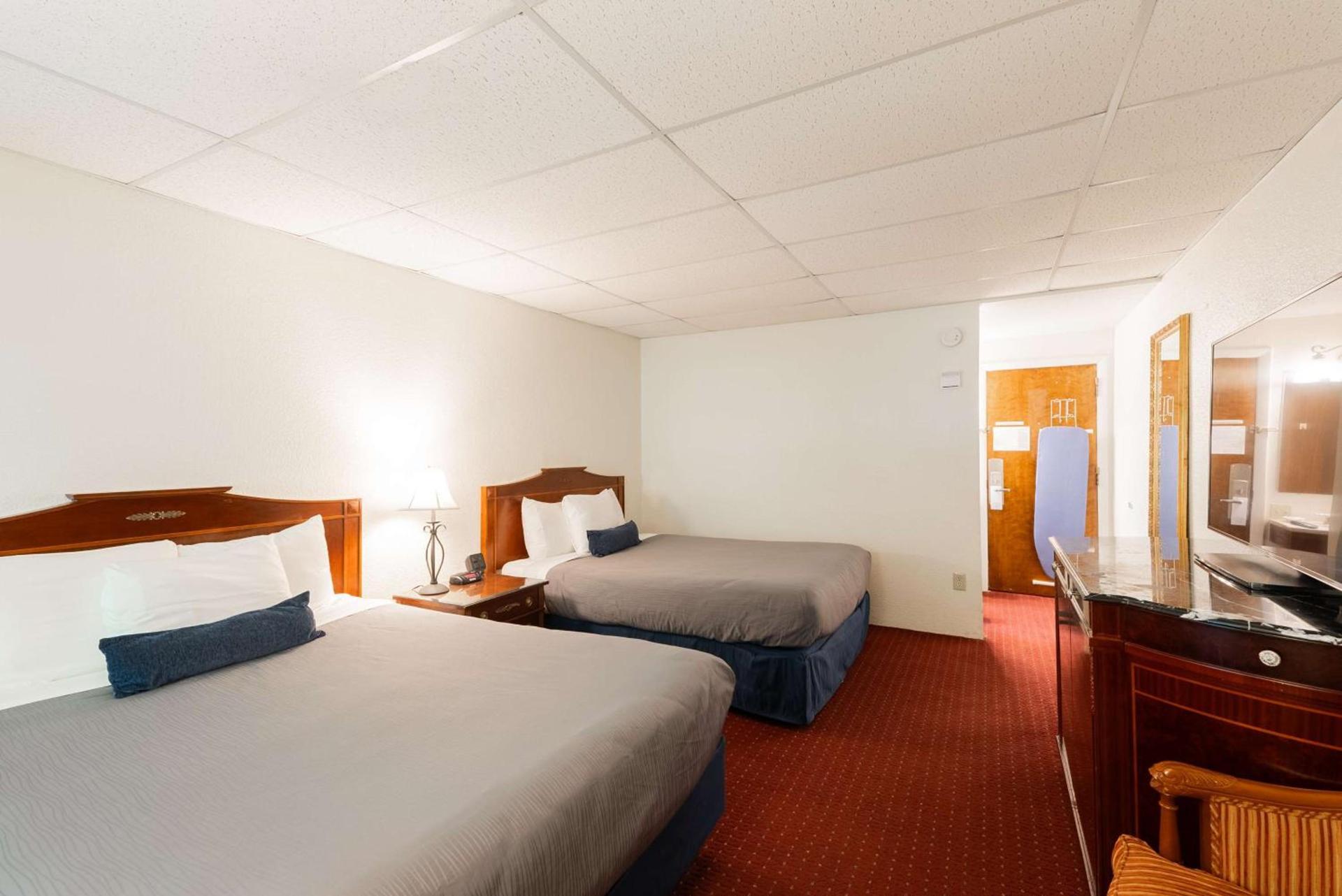 Fireside Inn and Suites Bangor photo 29