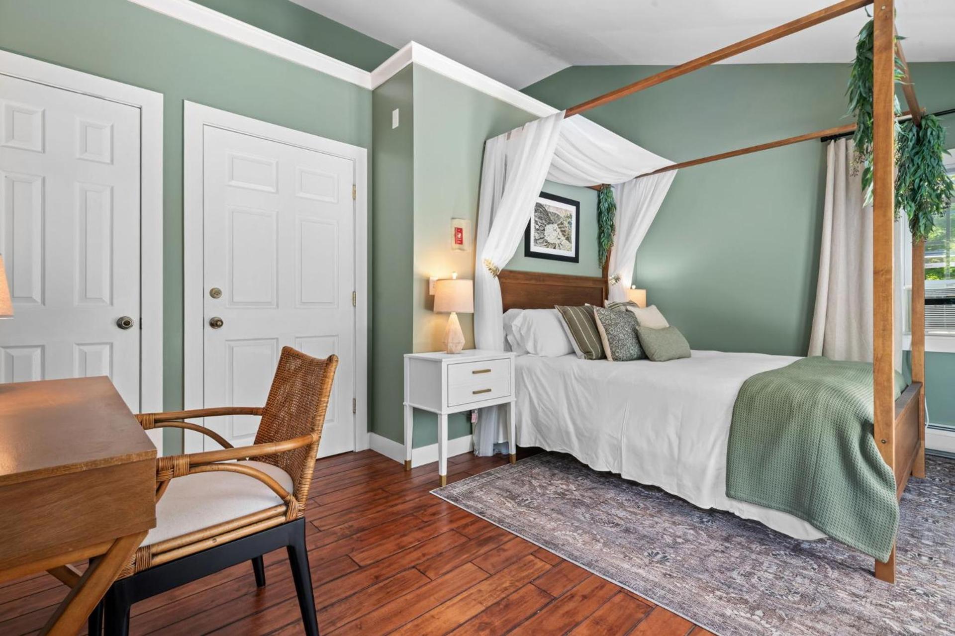 The Aurora Inn & Cottages photo 10